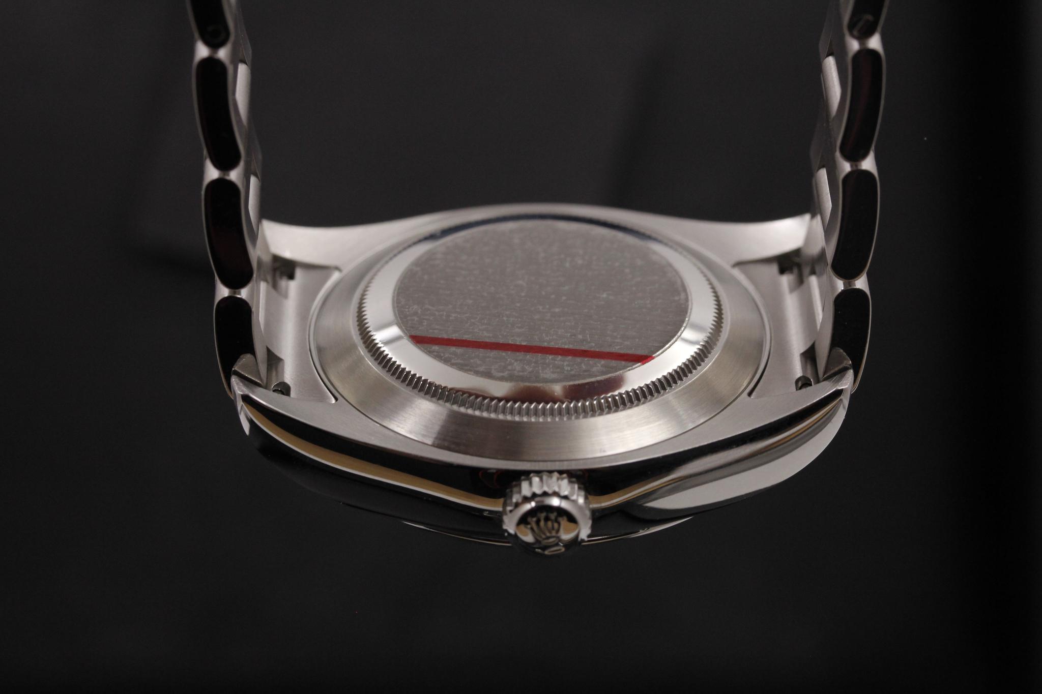Watch Image 7