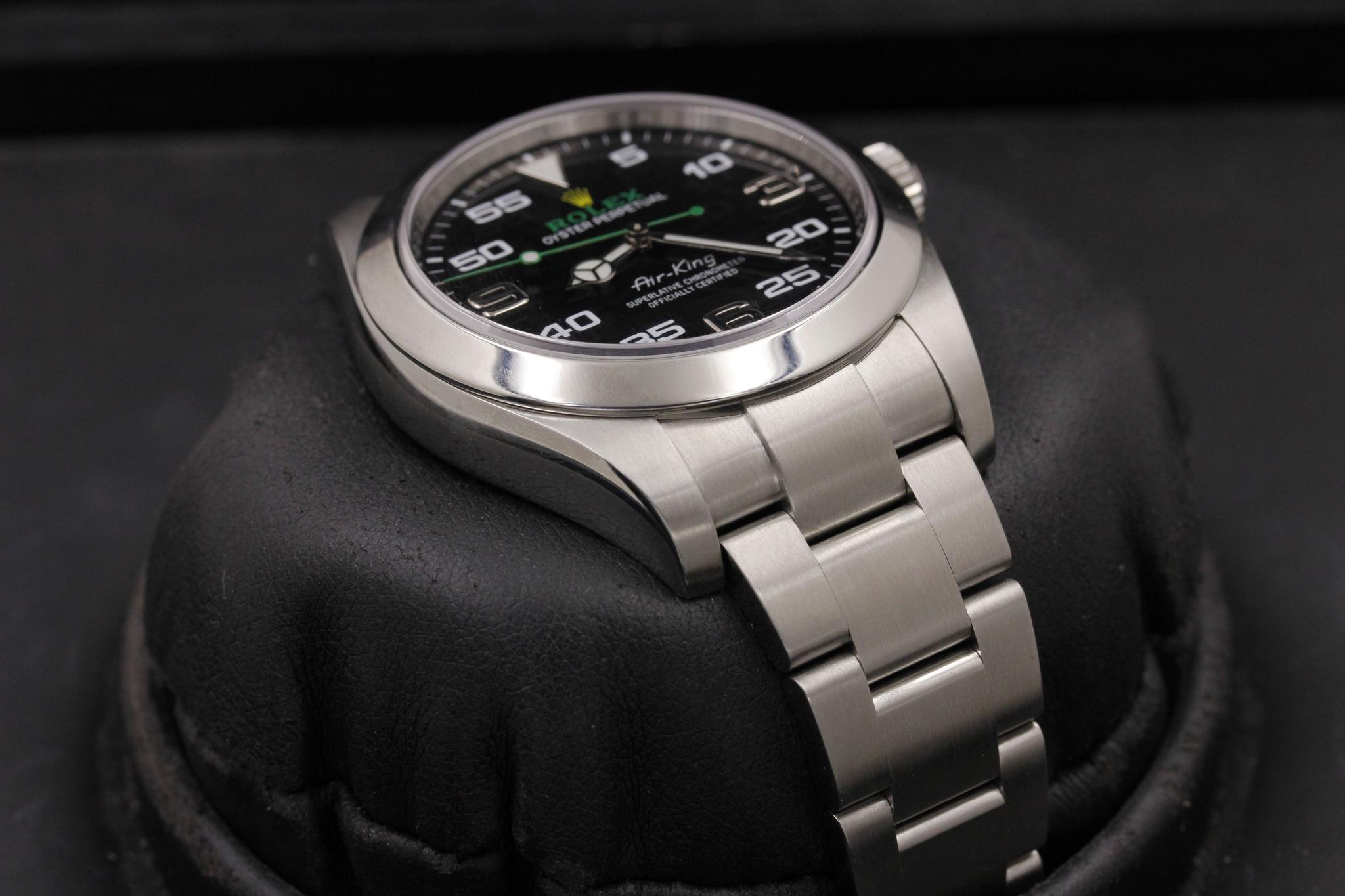 Watch Image 6