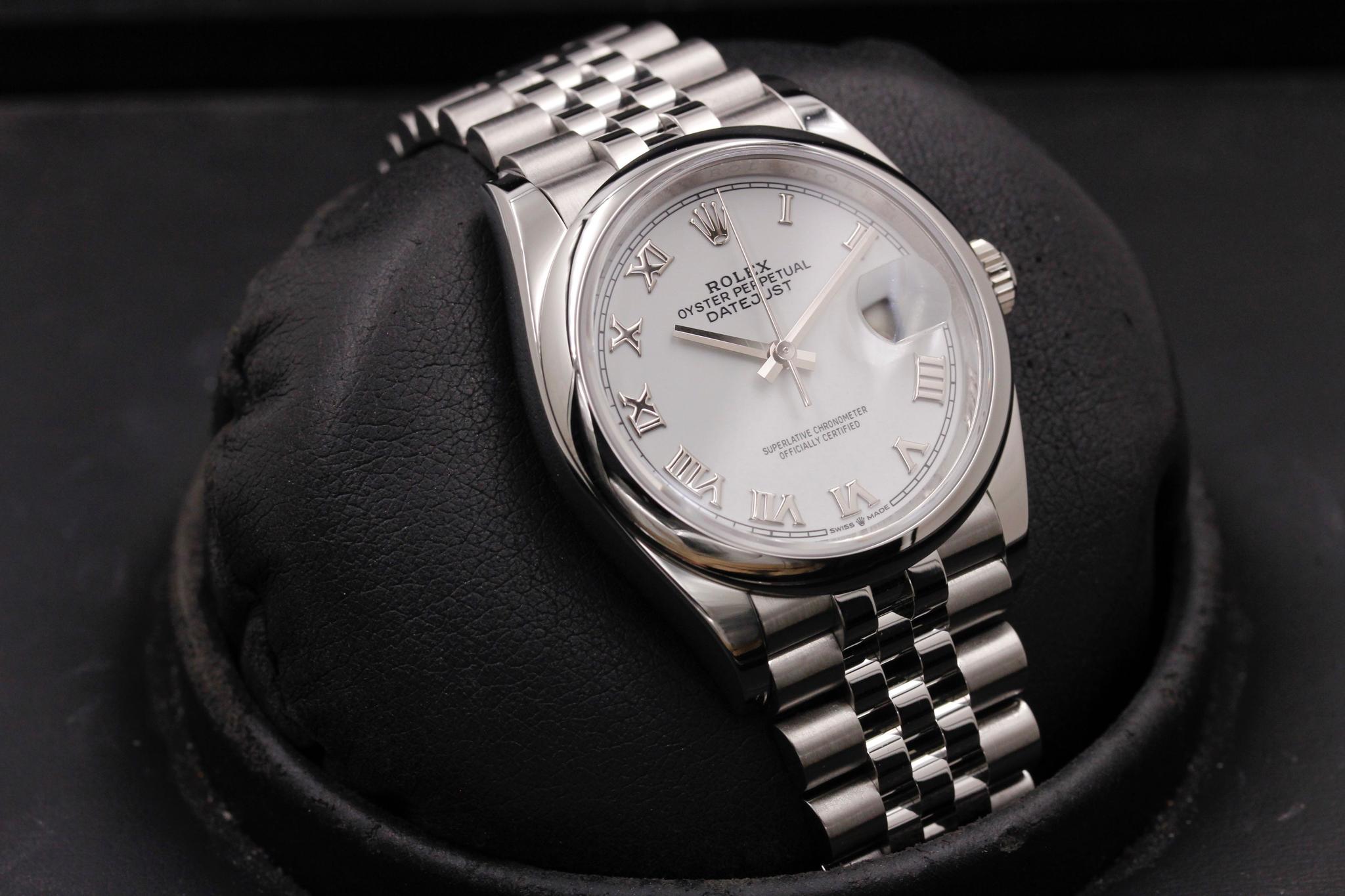 Watch Image 10