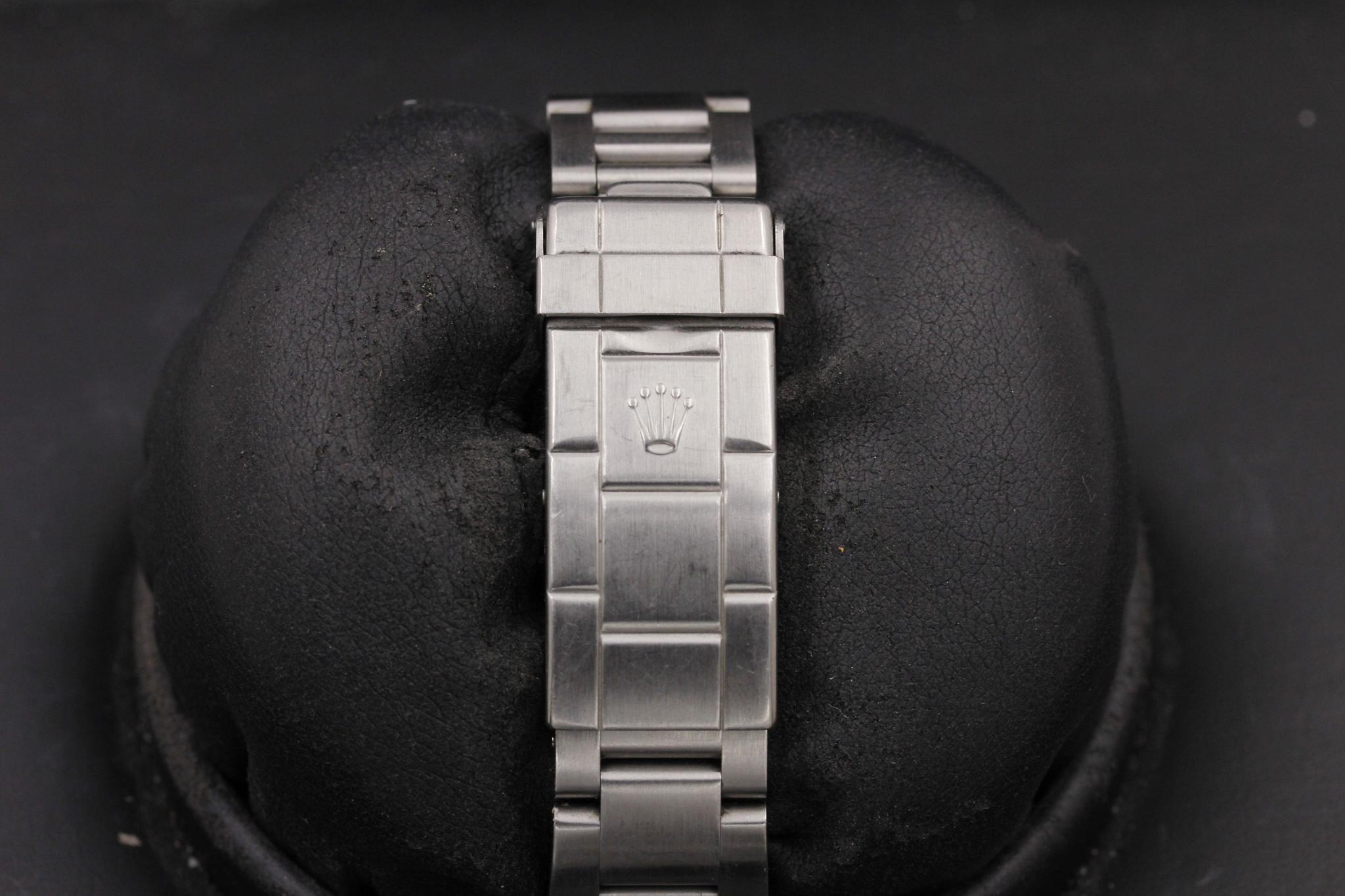 Watch Image 10