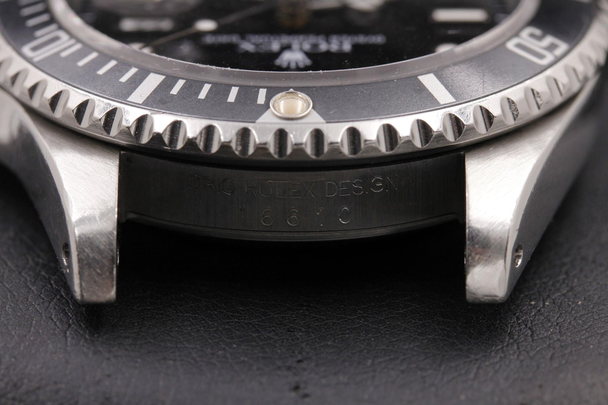 Watch Image 12