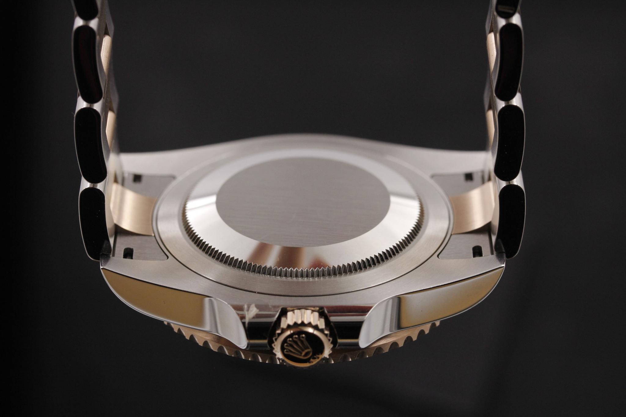 Watch Image 7