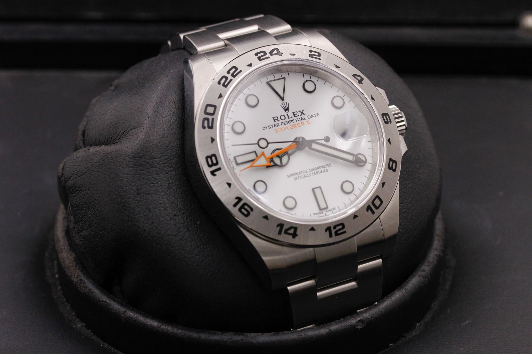 Watch Image 10