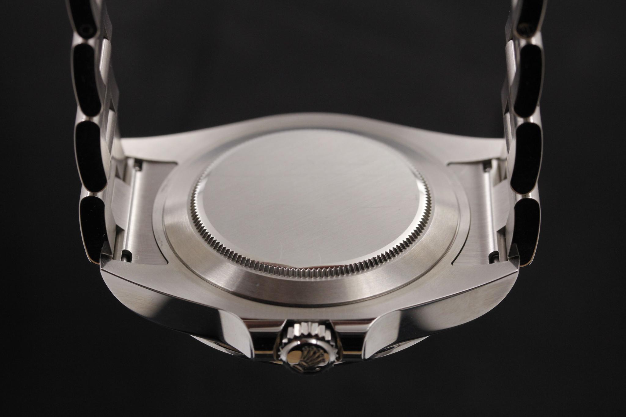 Watch Image 8