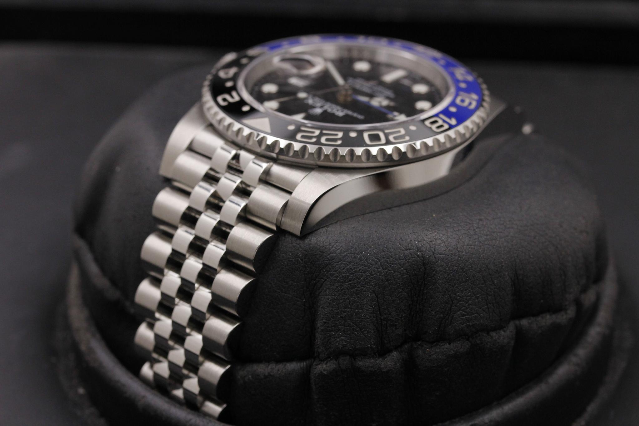 Watch Image 5