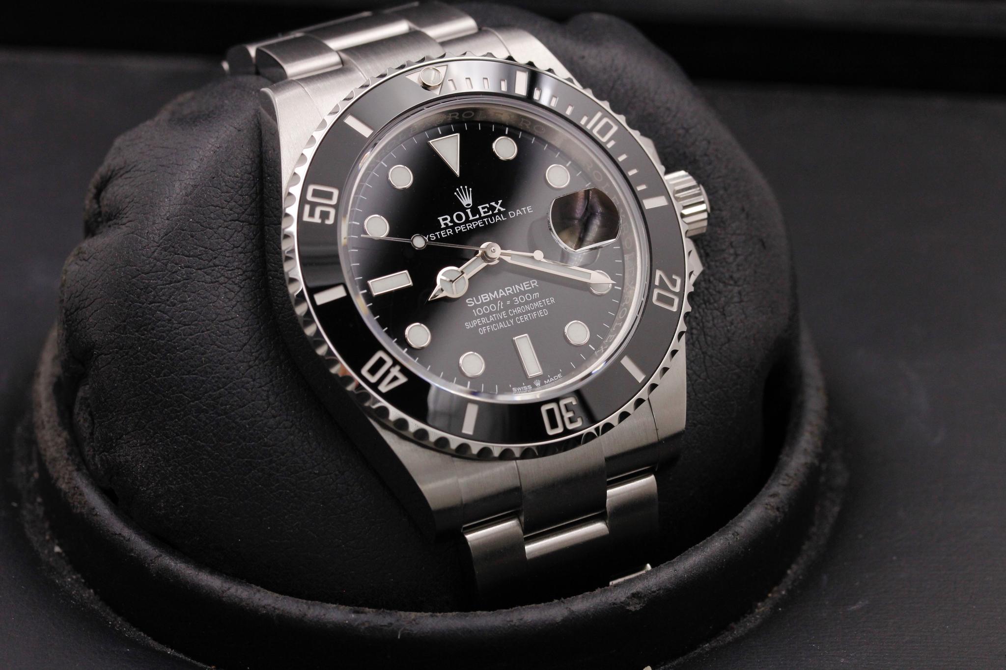 Watch Image 10