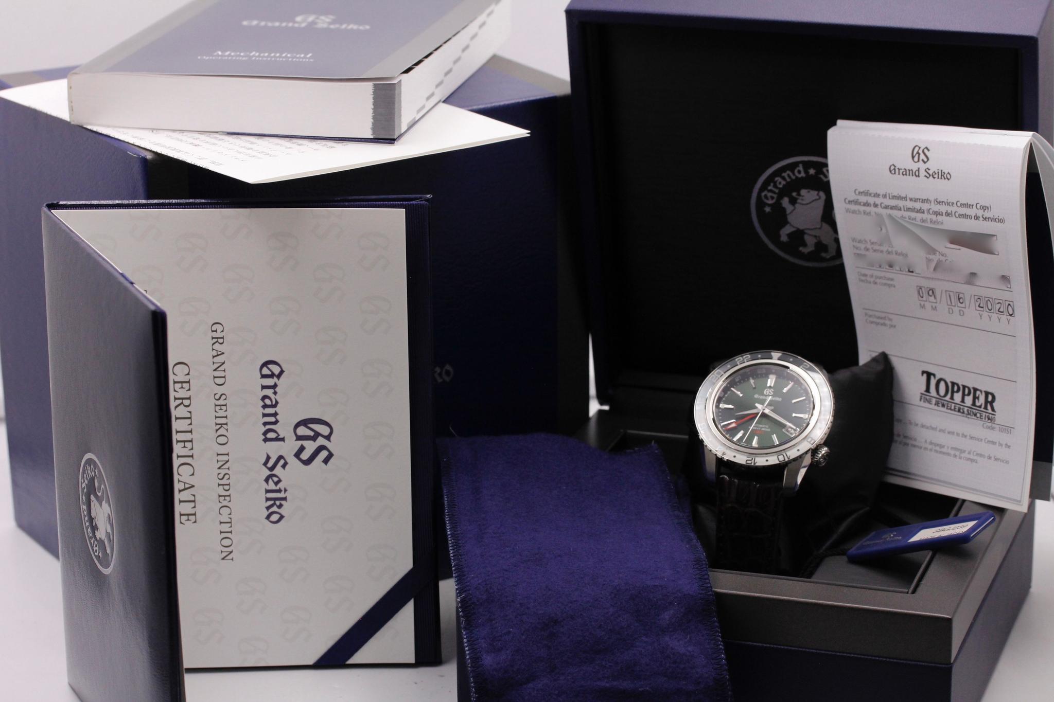 Watch Image 11