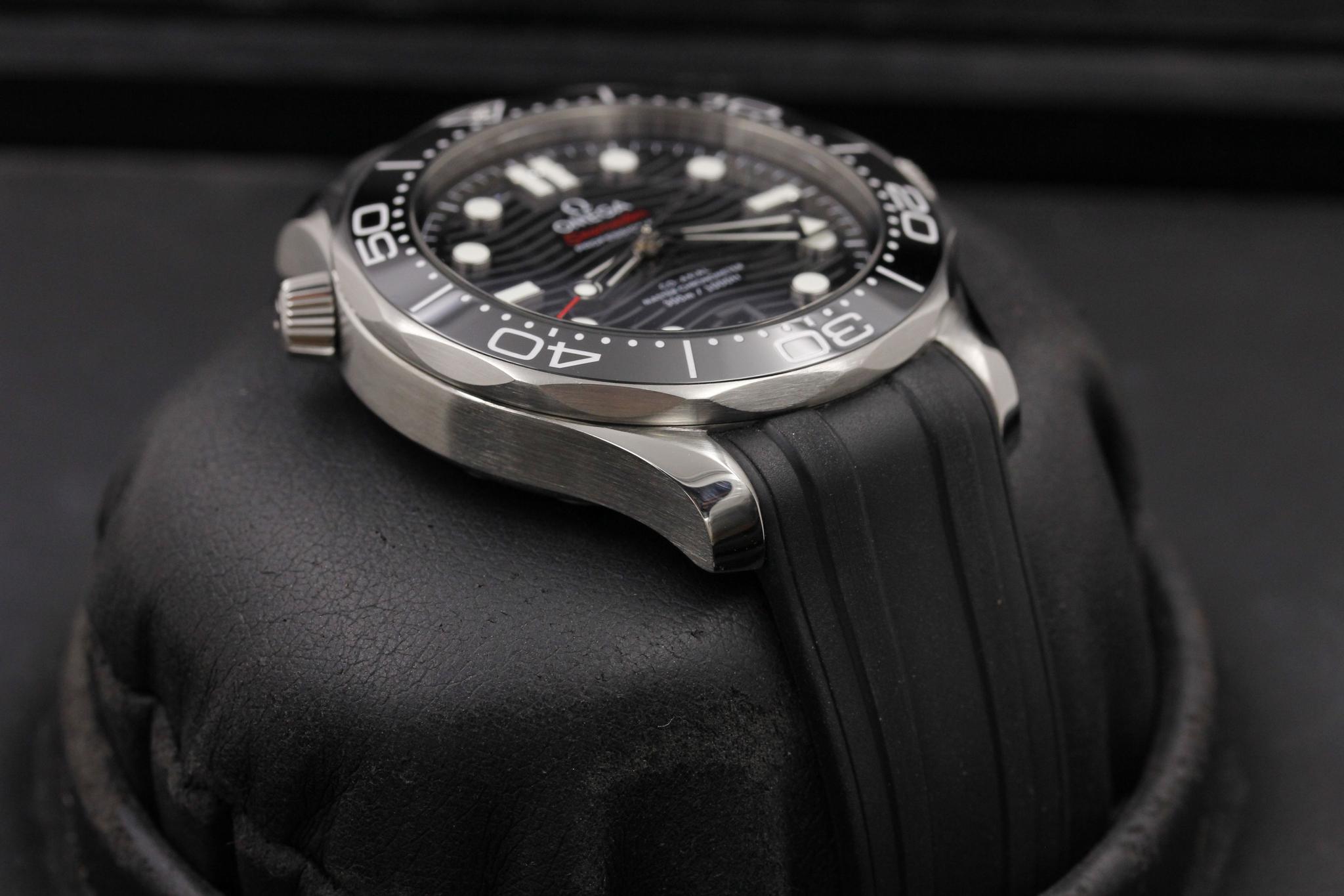 Watch Image 6