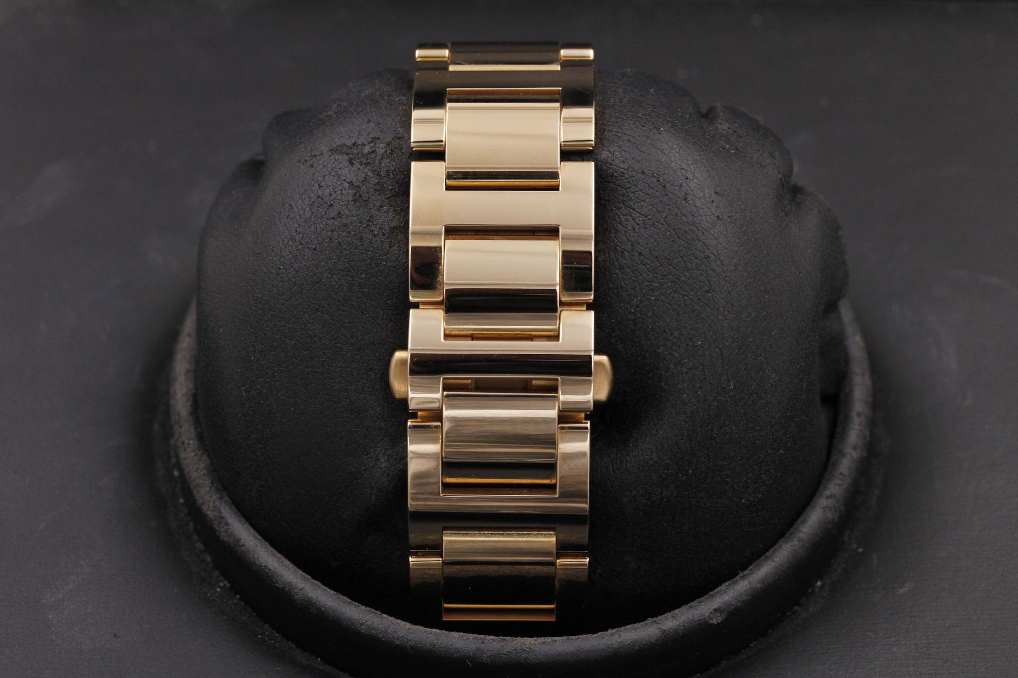 Watch Image 8