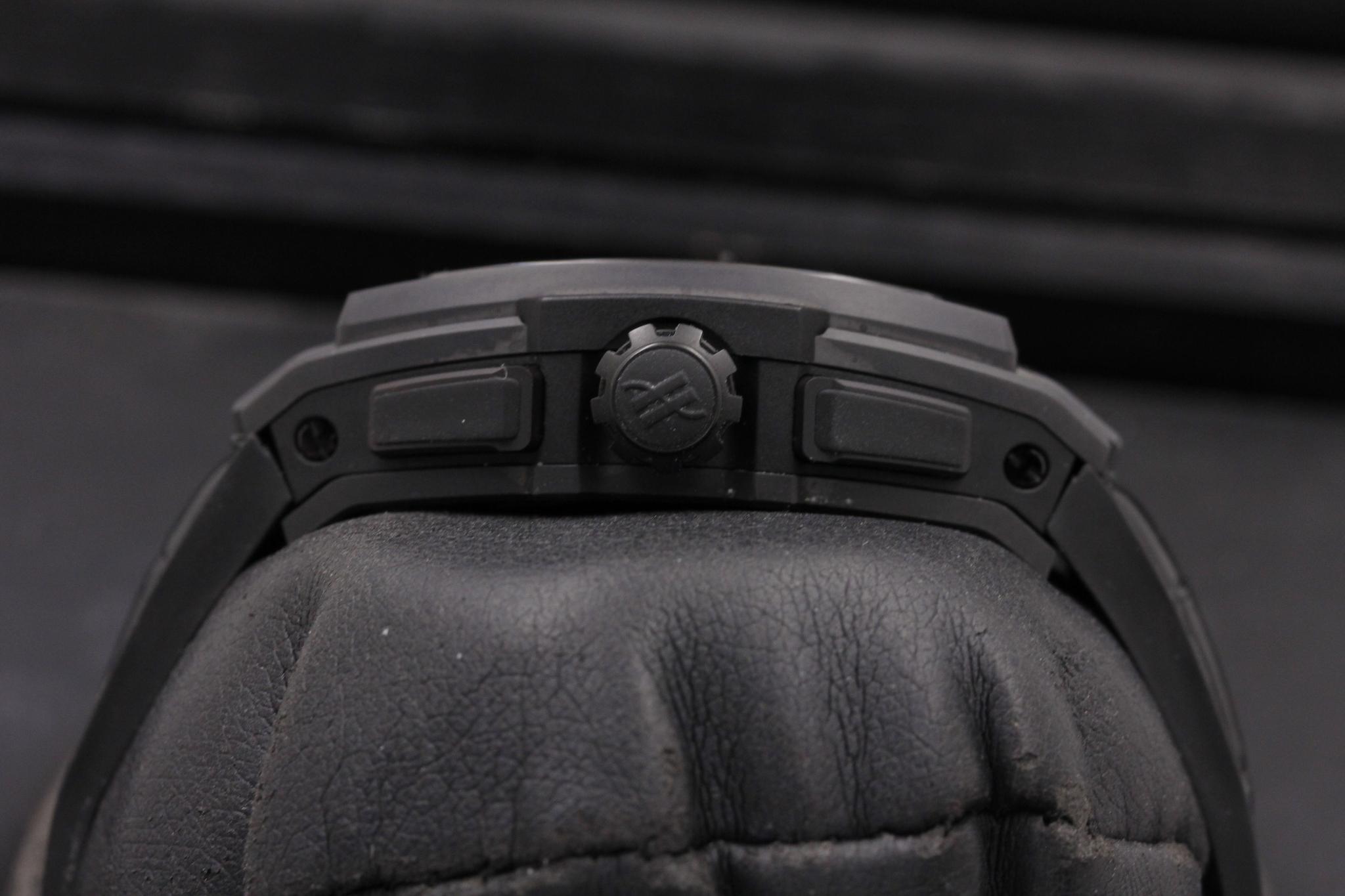 Watch Image 3