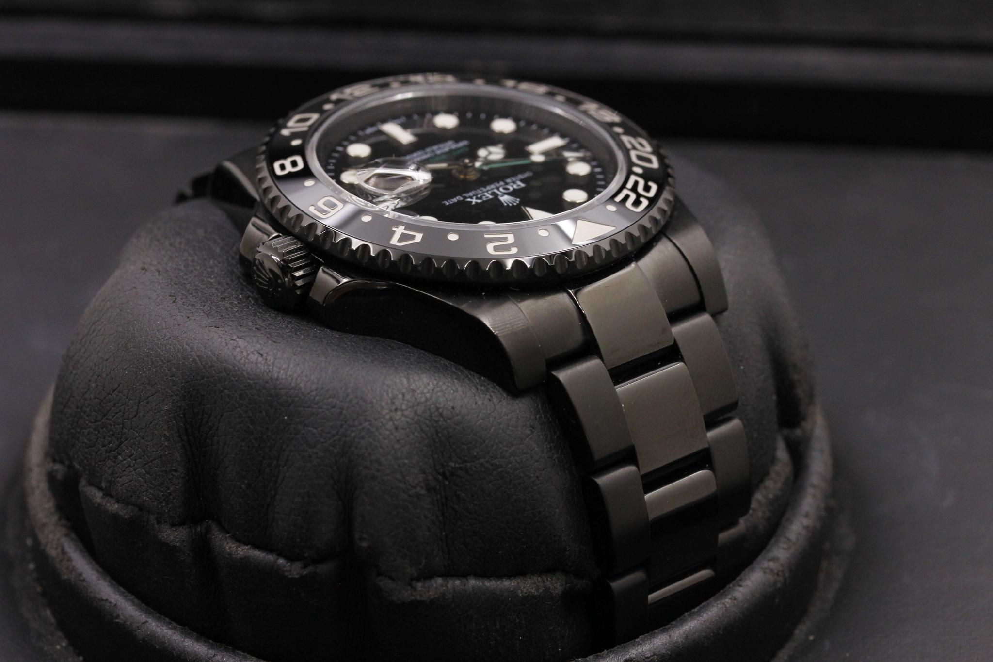 Watch Image 4