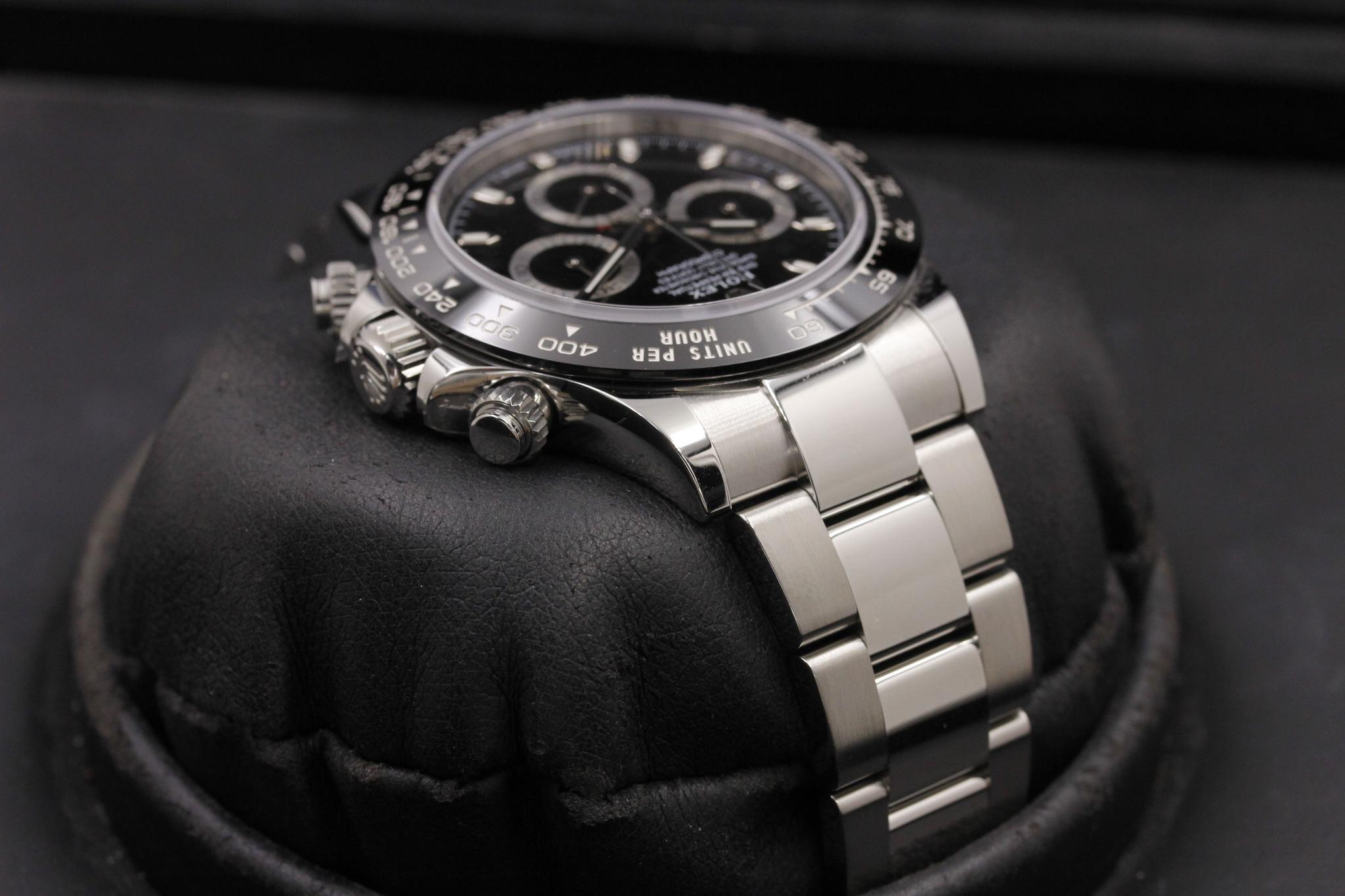 Watch Image 4