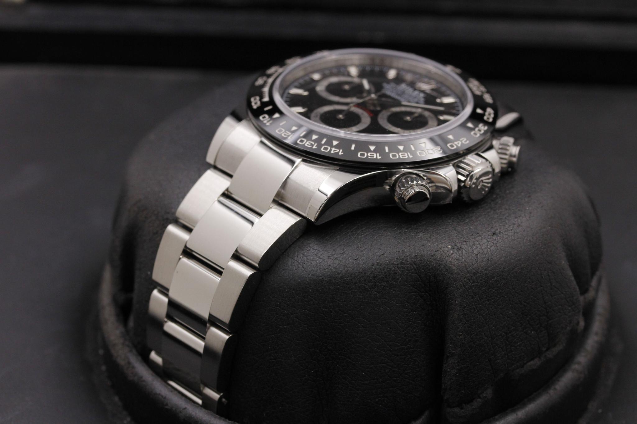 Watch Image 2