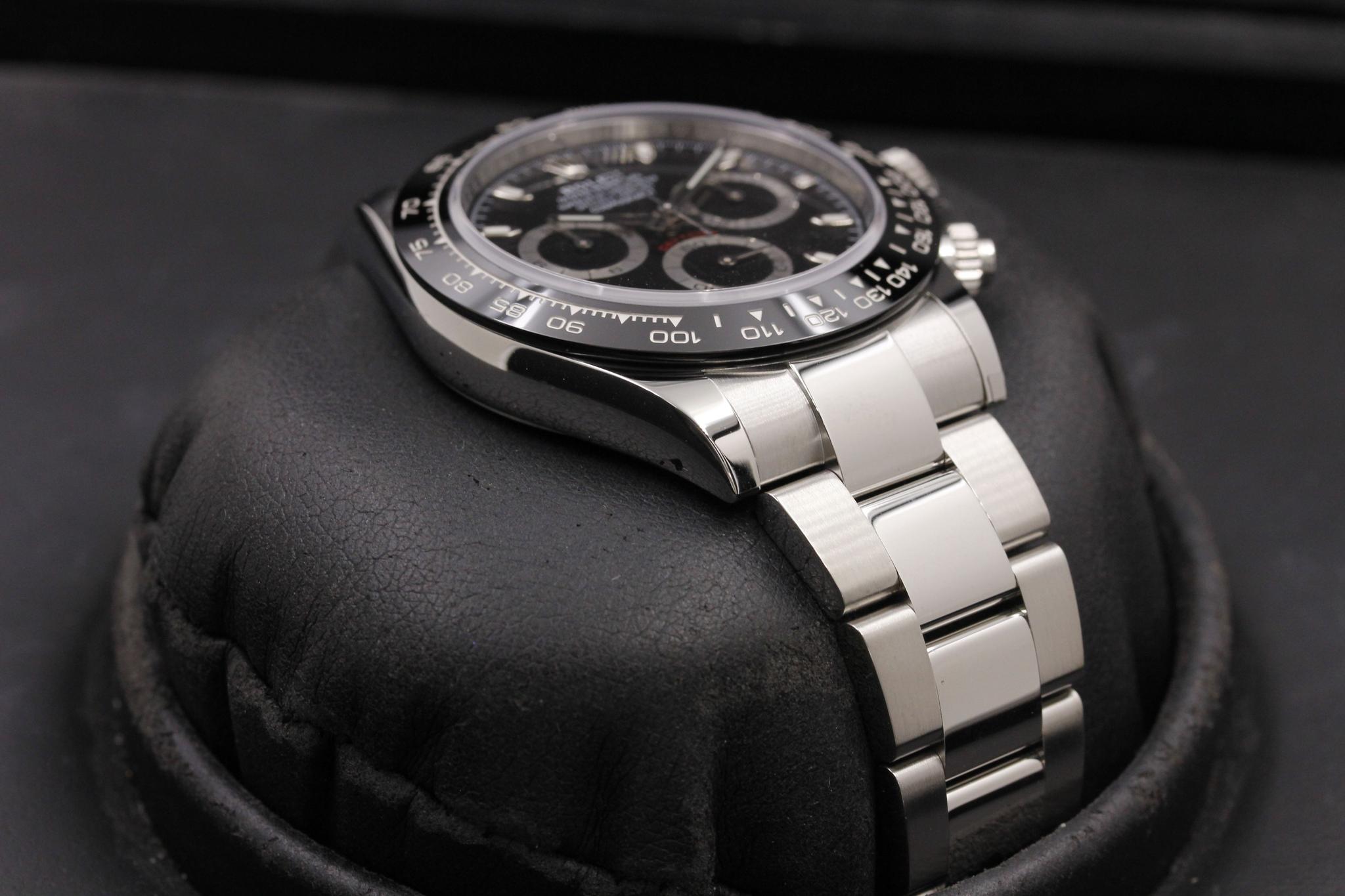 Watch Image 6