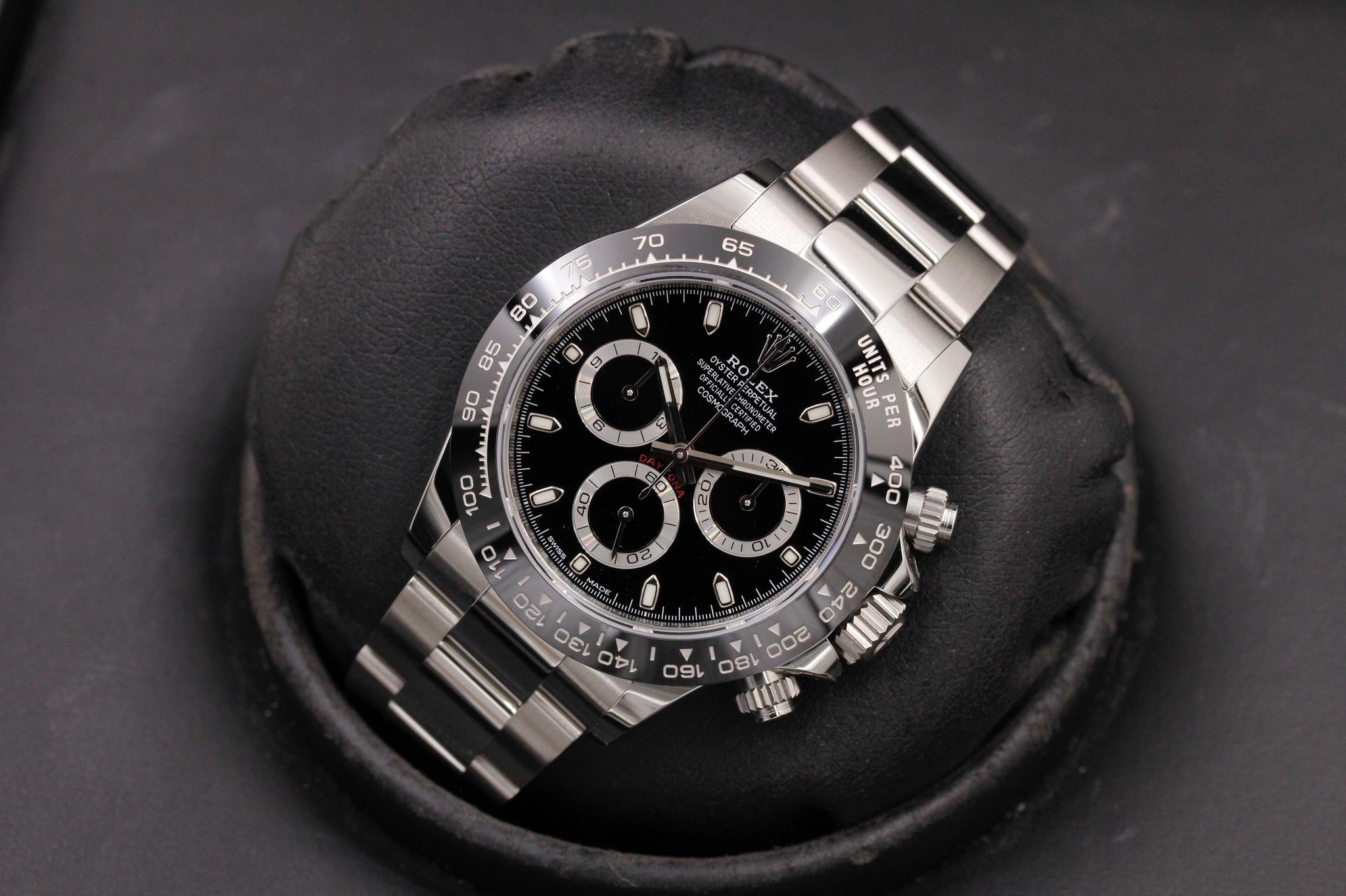 Watch Image 9