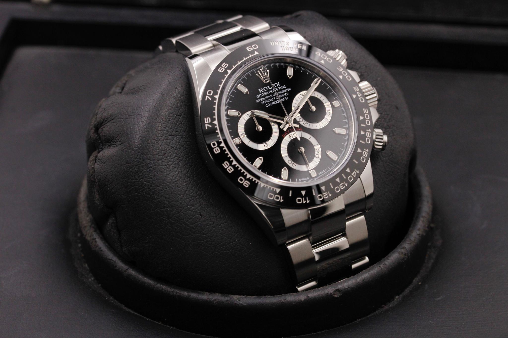 Watch Image 10