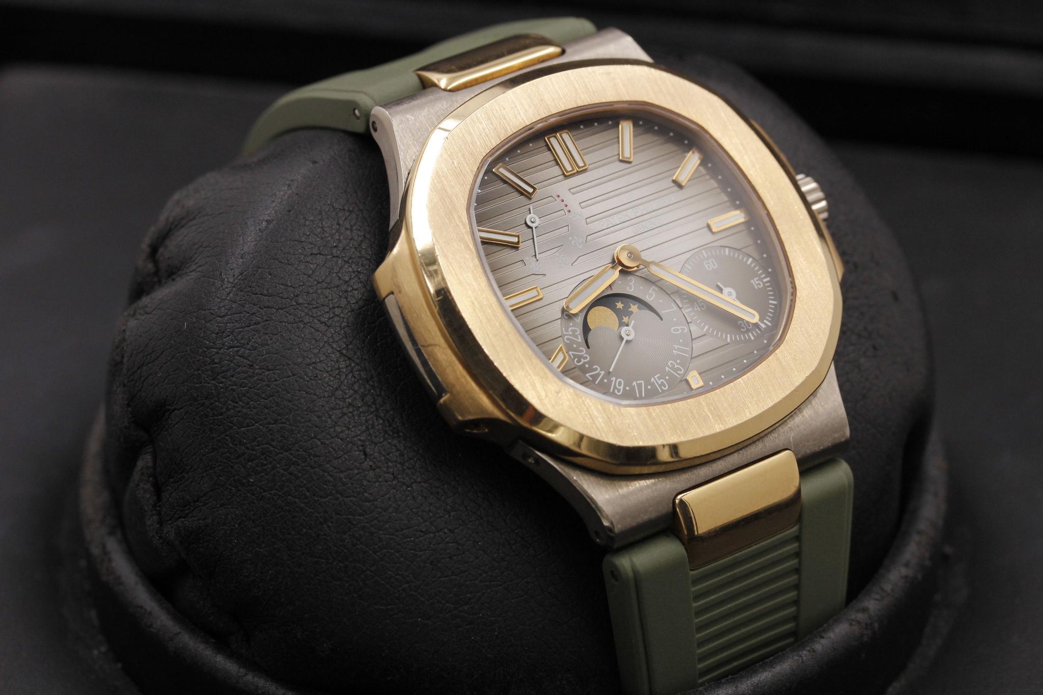 Watch Image 10