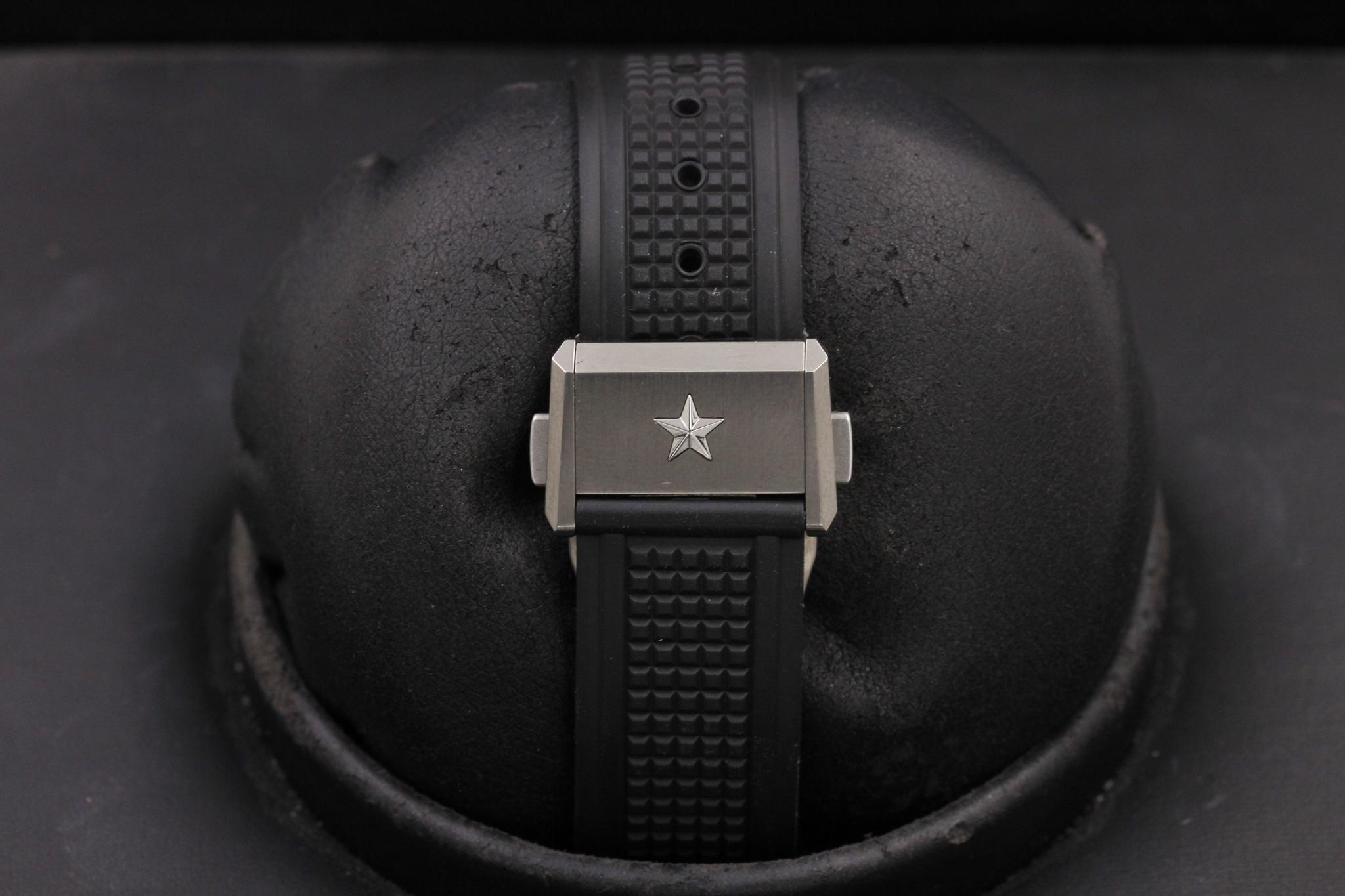 Watch Image 8