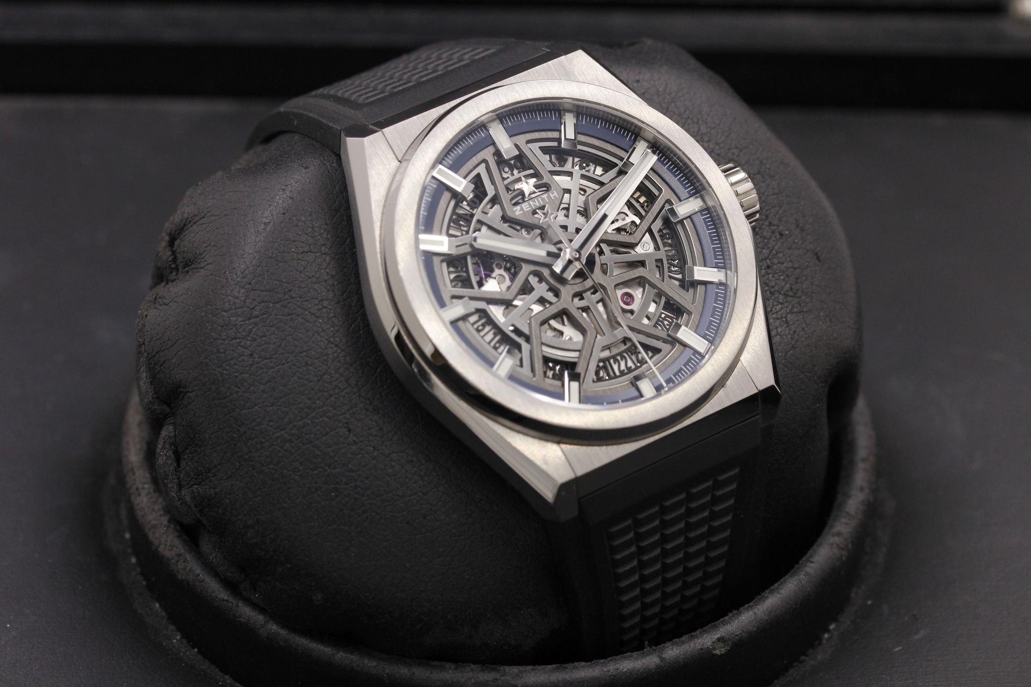 Watch Image 10