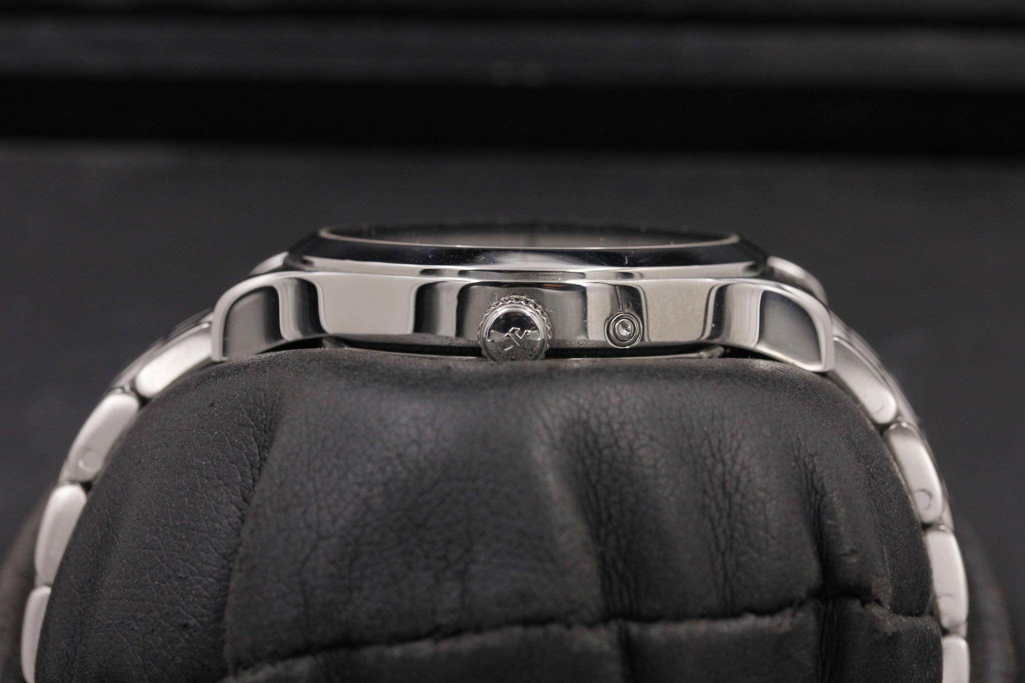 Watch Image 3