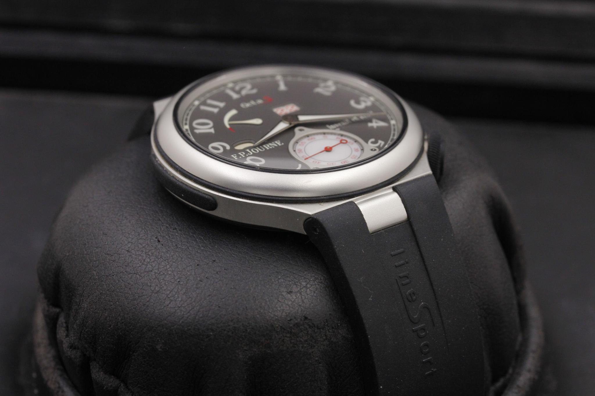 Watch Image 5