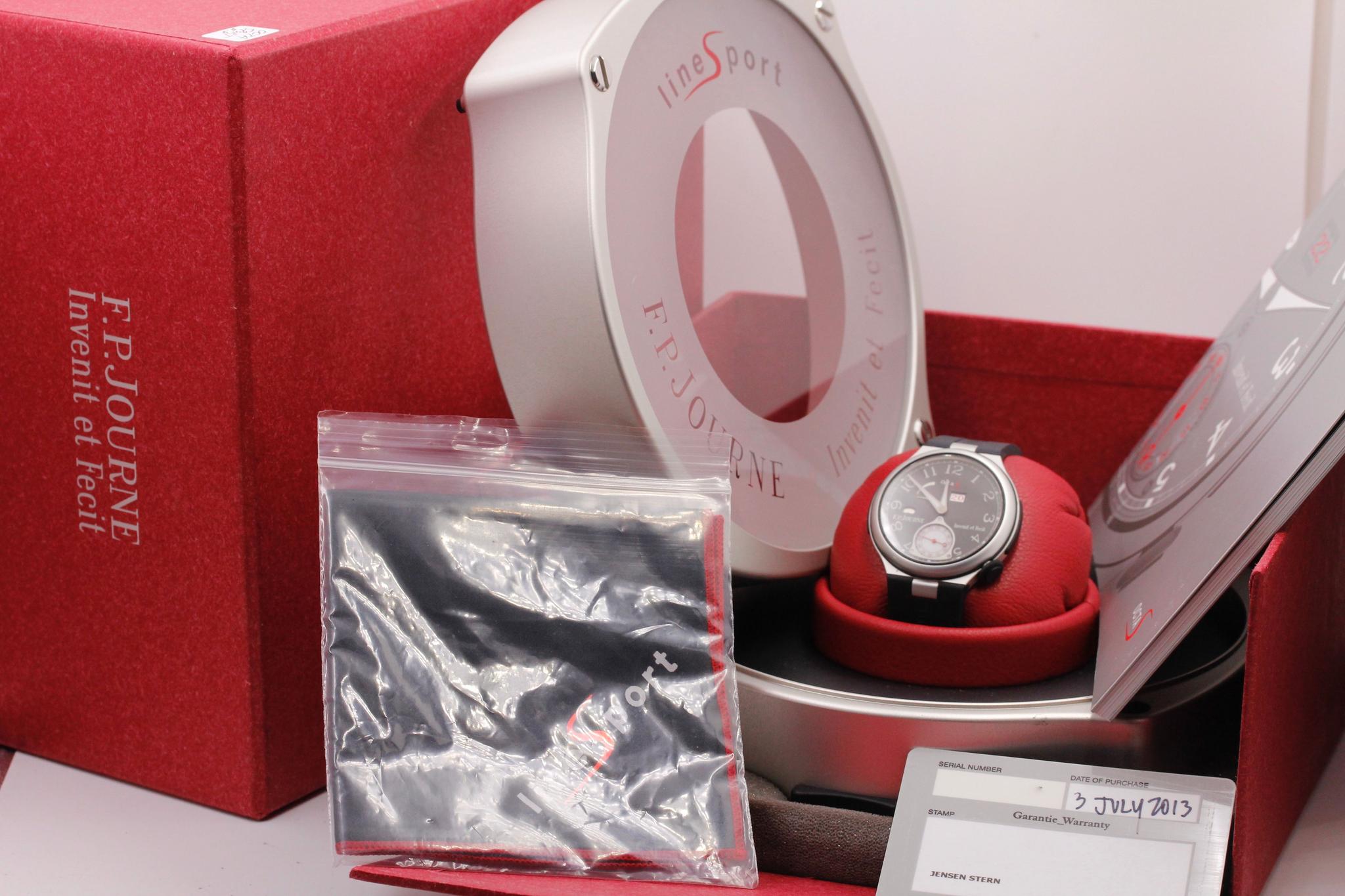 Watch Image 11