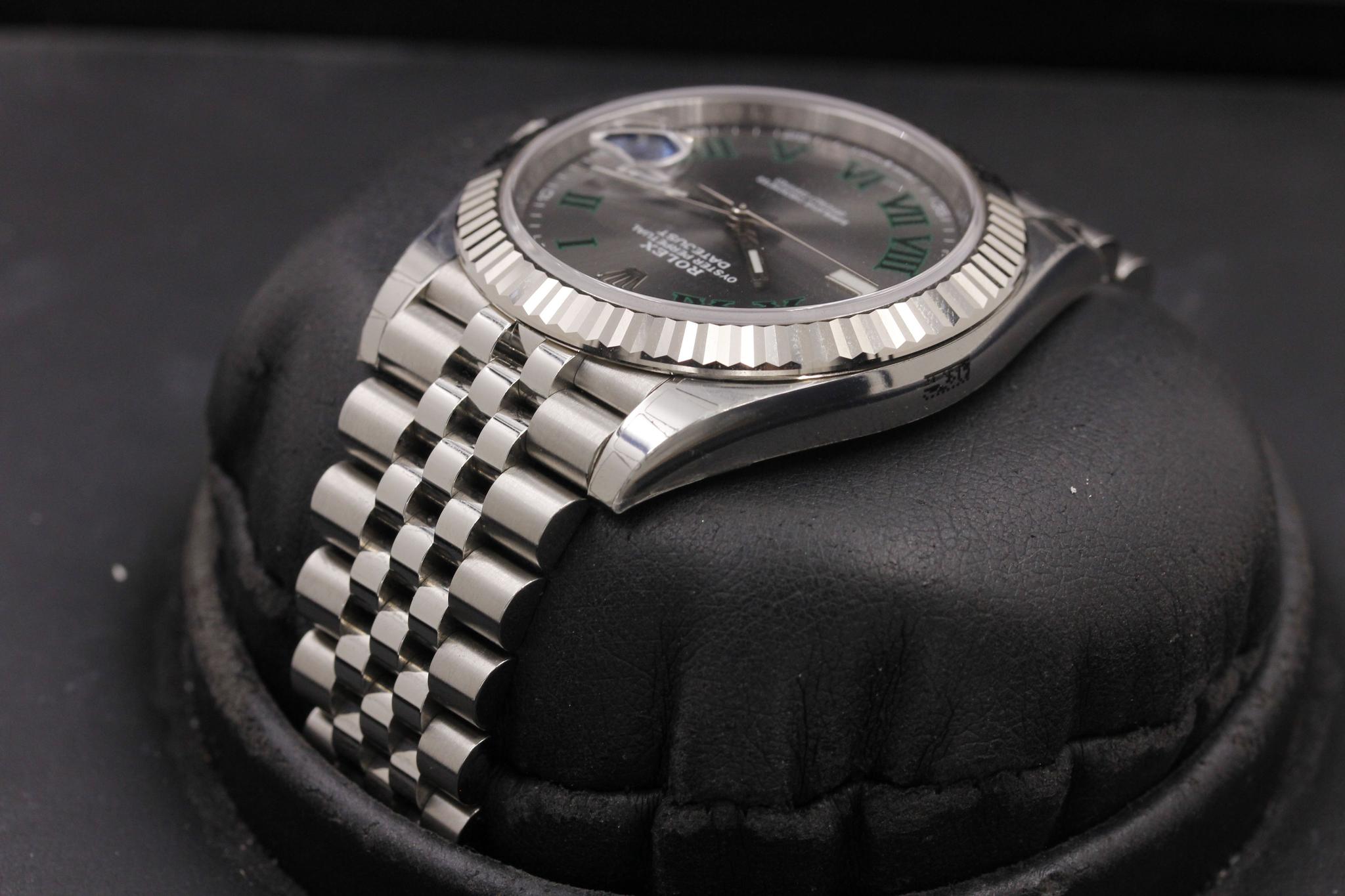 Watch Image 5