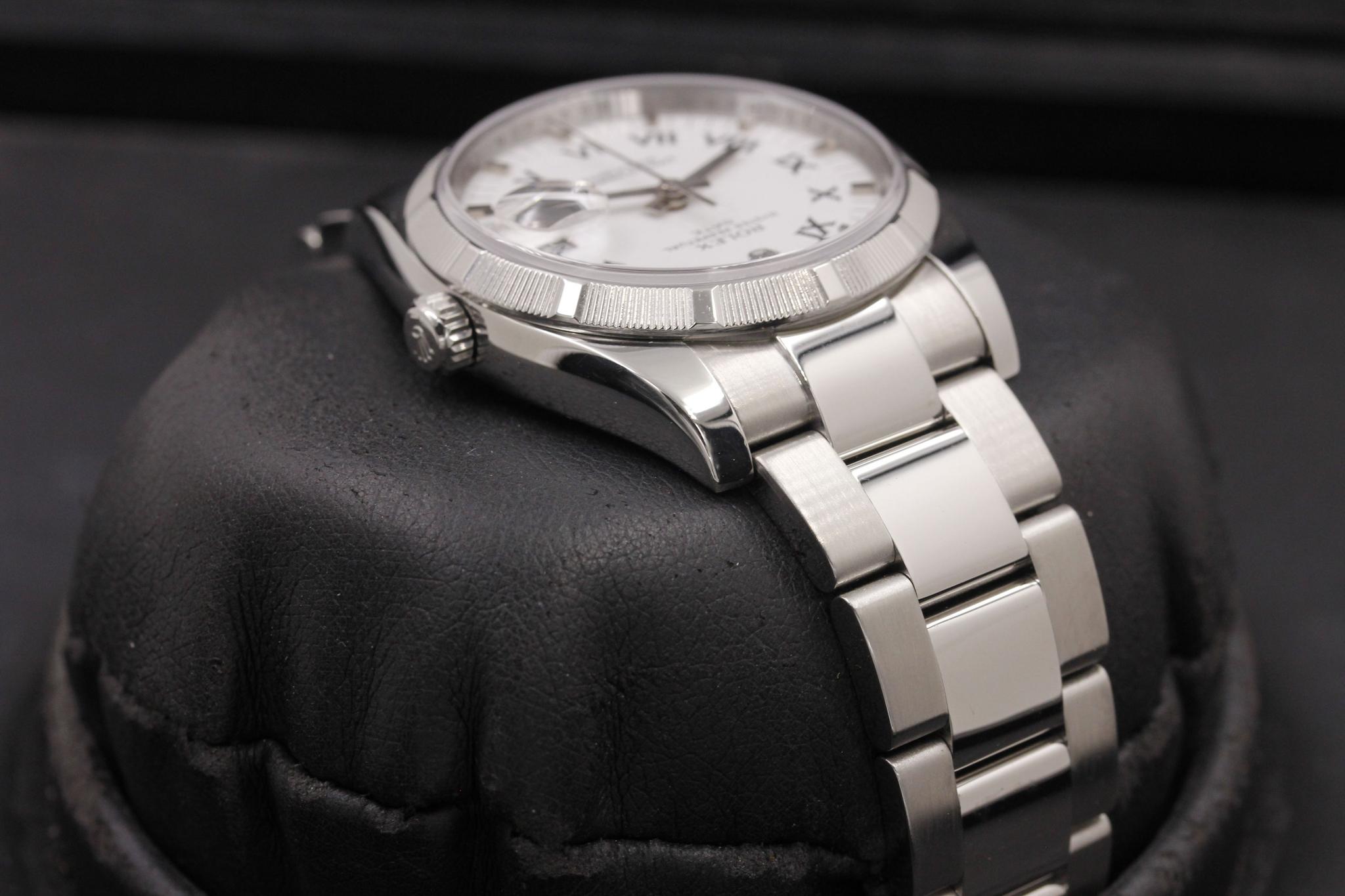 Watch Image 4