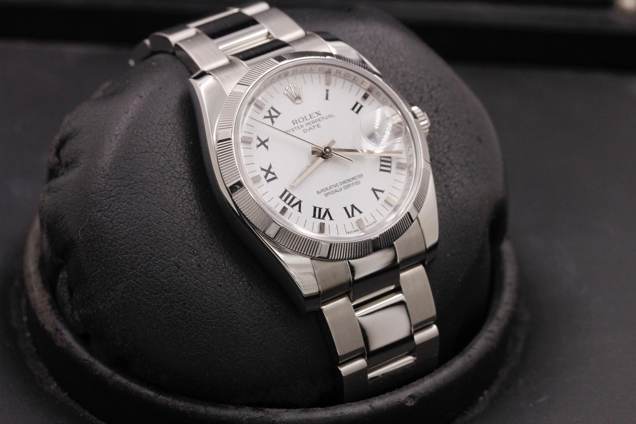 Watch Image 10