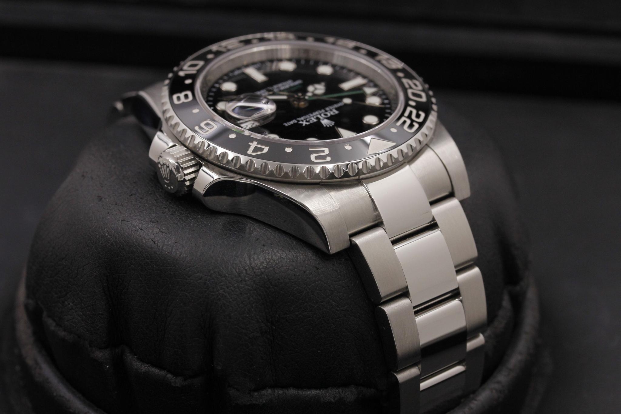 Watch Image 4