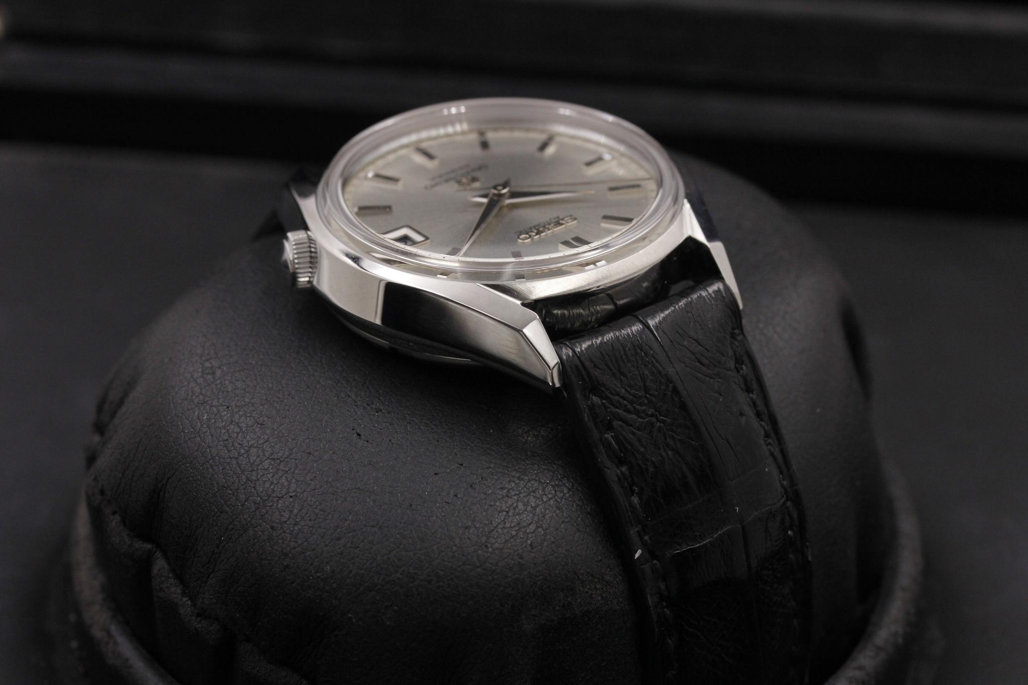 Watch Image 6