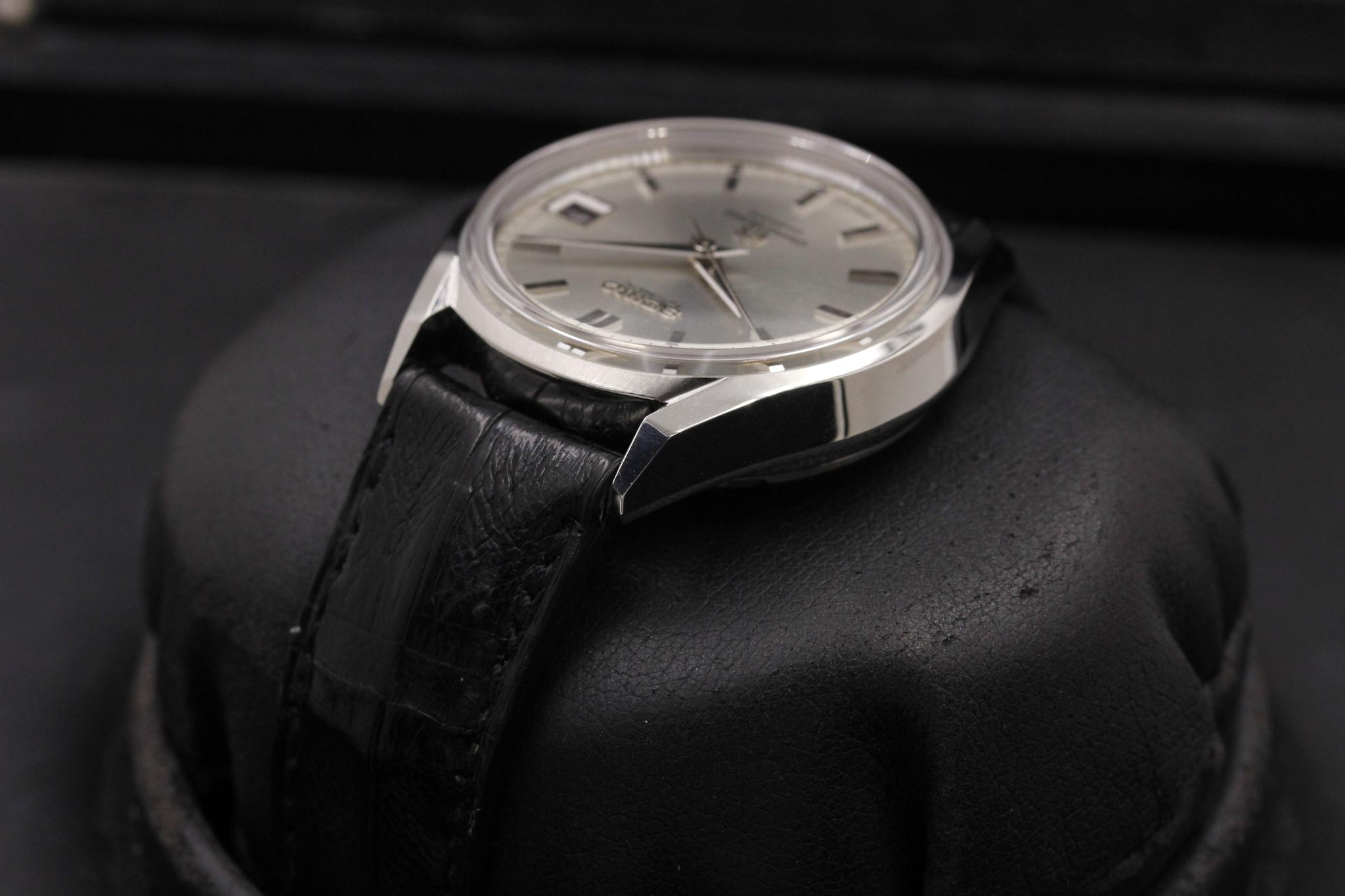 Watch Image 5