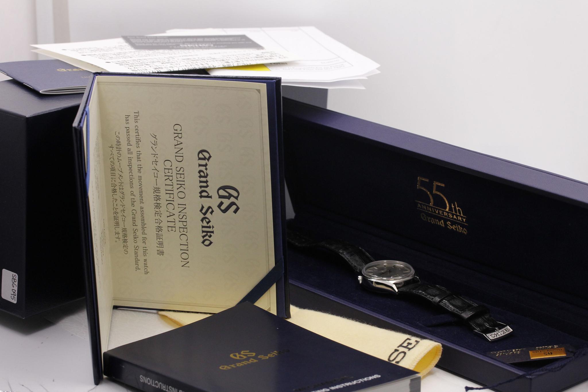 Watch Image 12