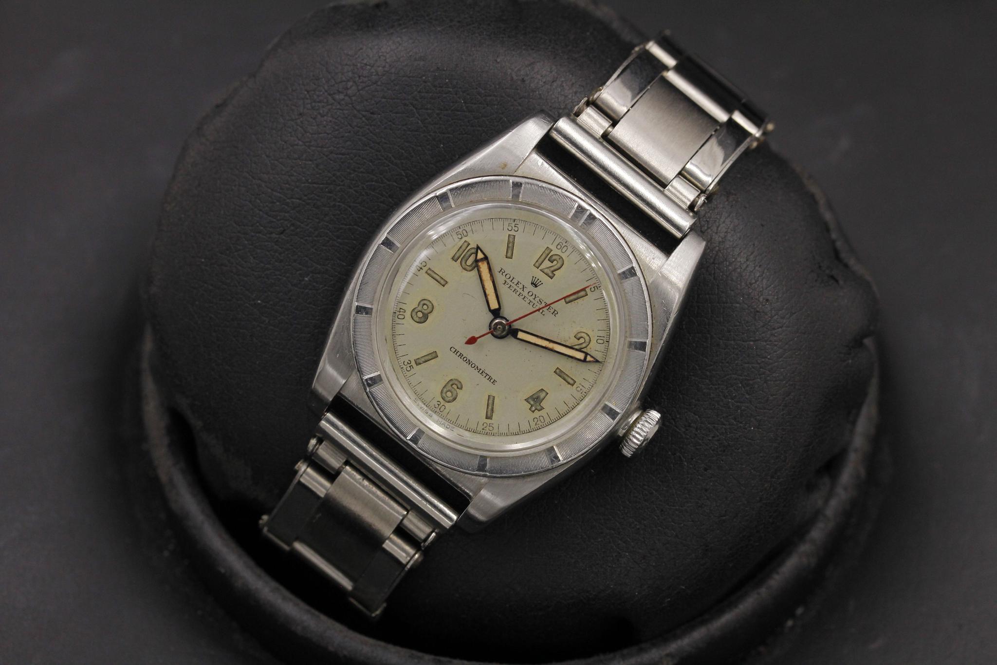 Watch Image 16