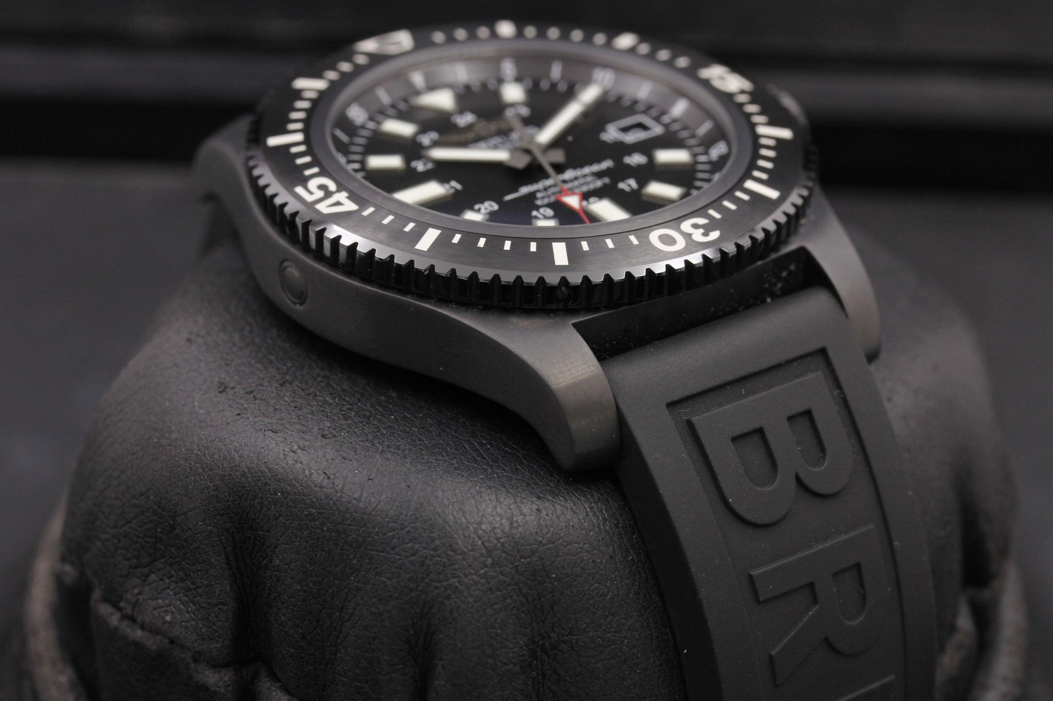 Watch Image 6