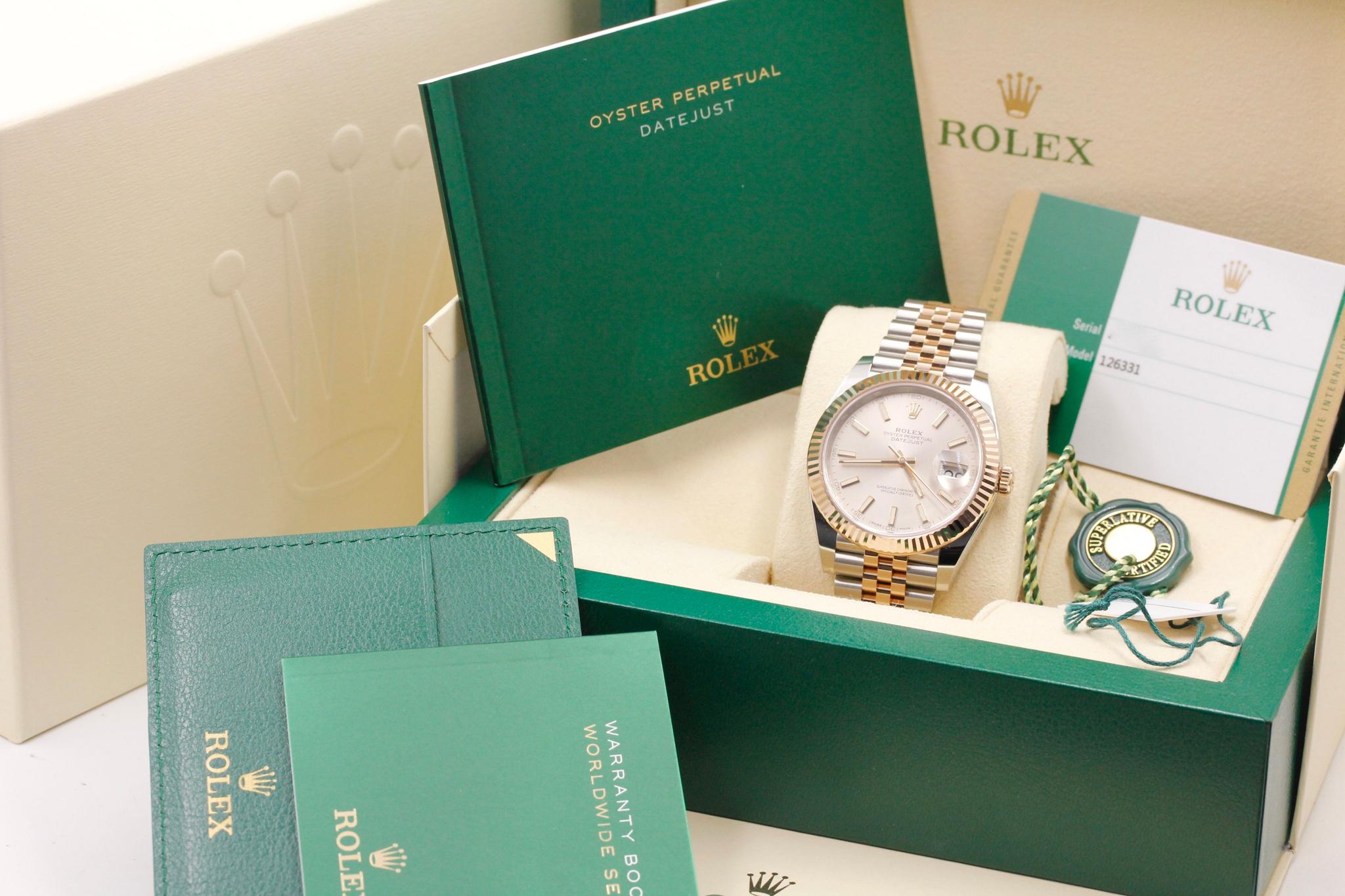 Watch Image 11