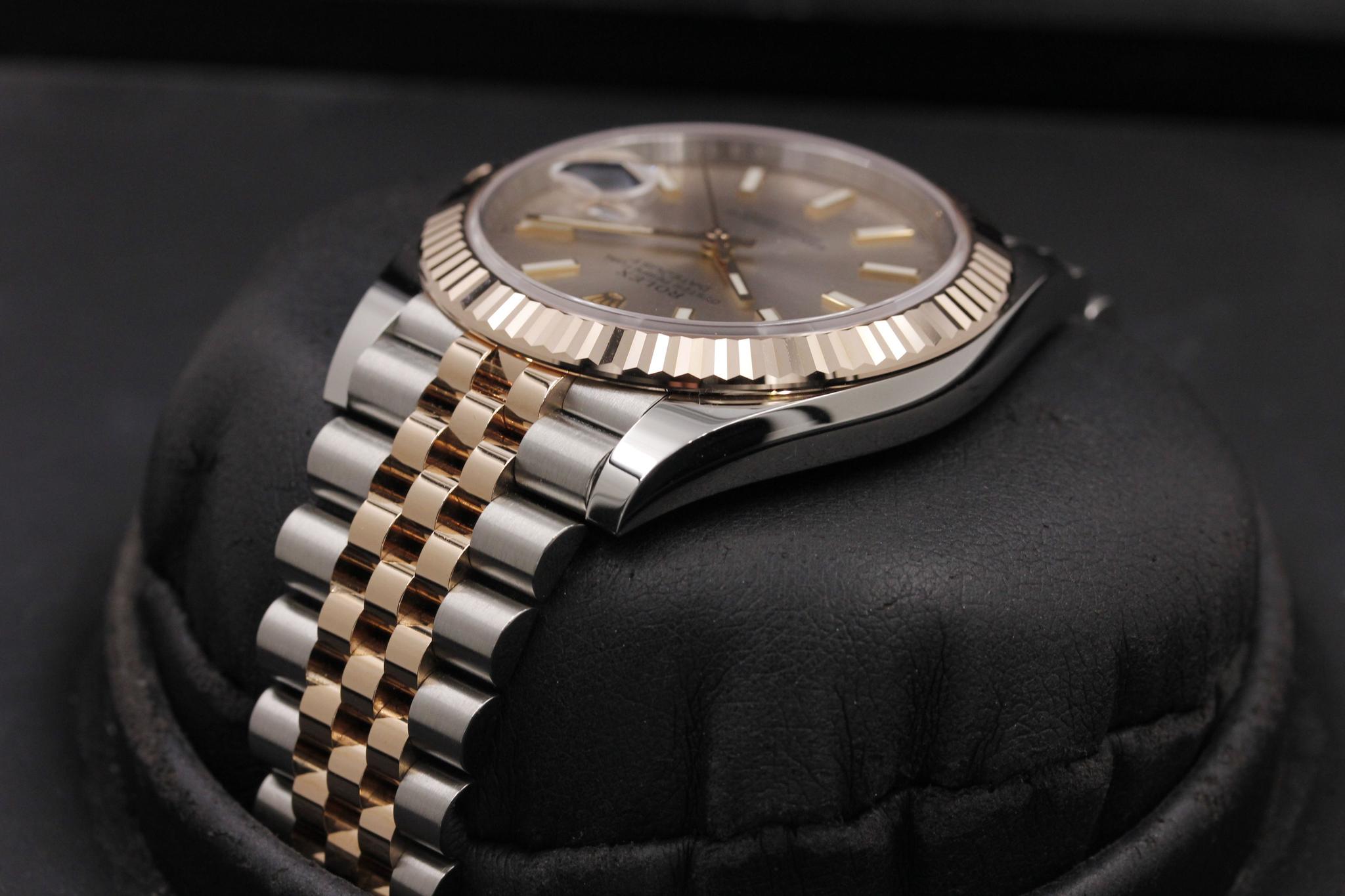 Watch Image 5