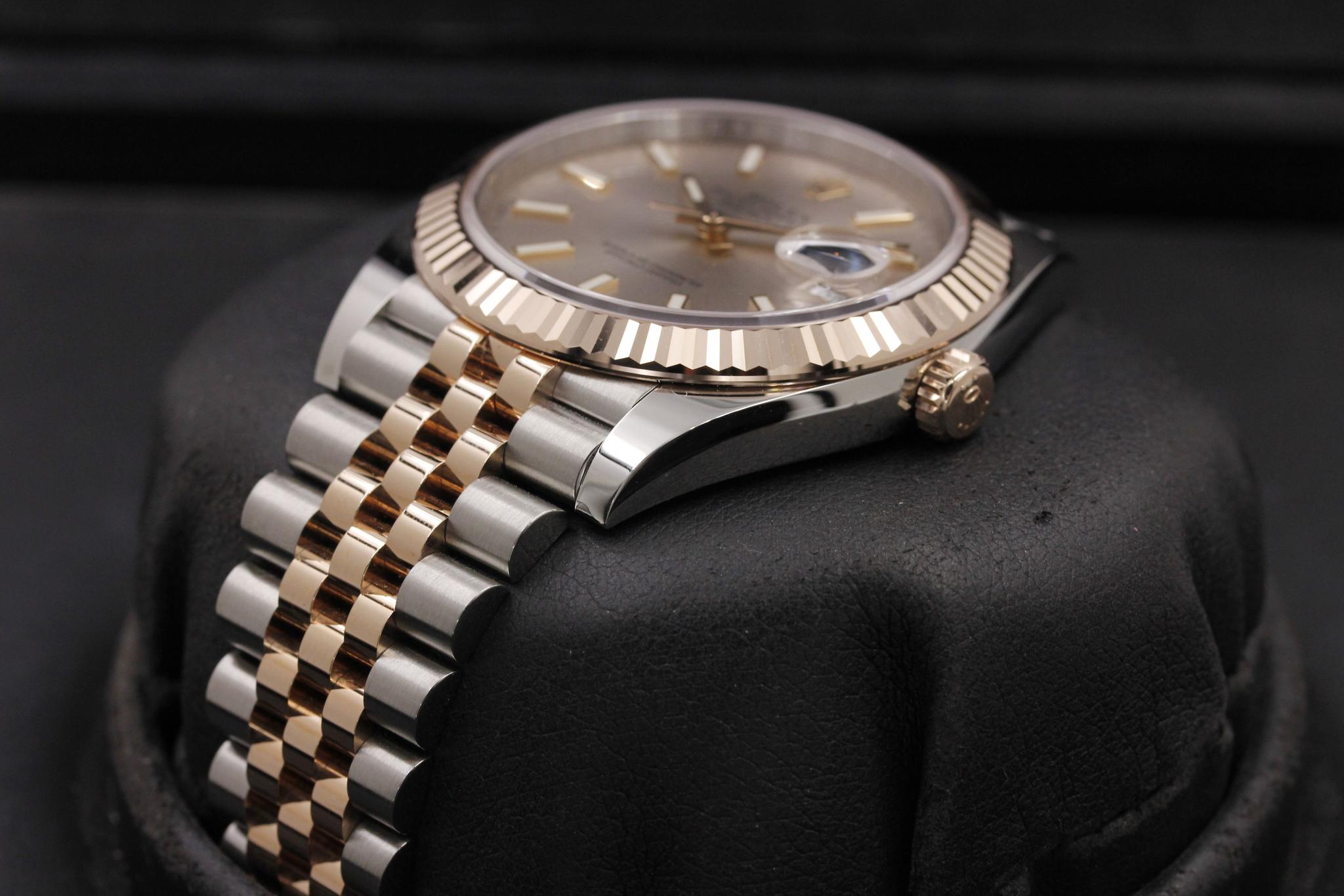 Watch Image 2