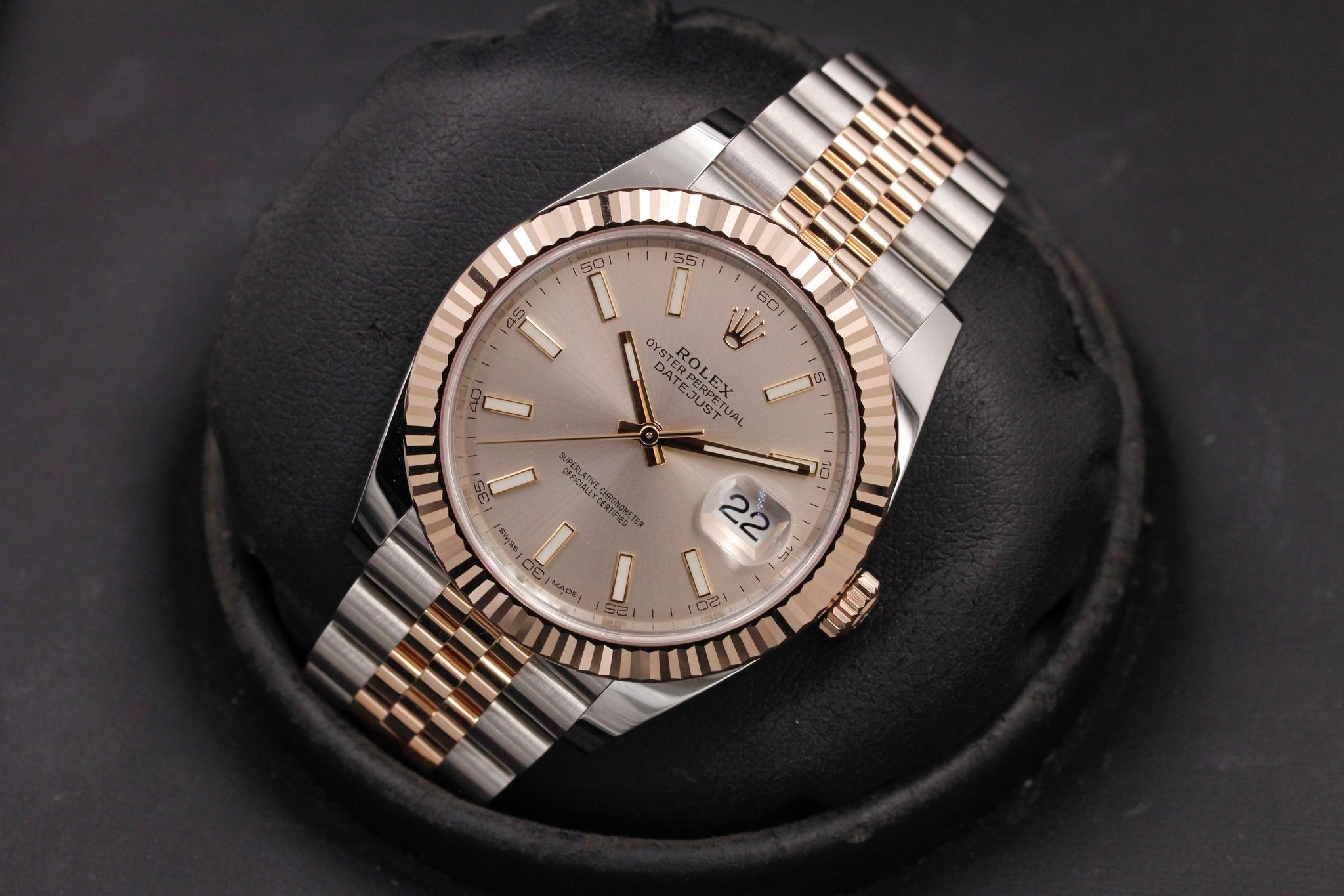 Watch Image 9