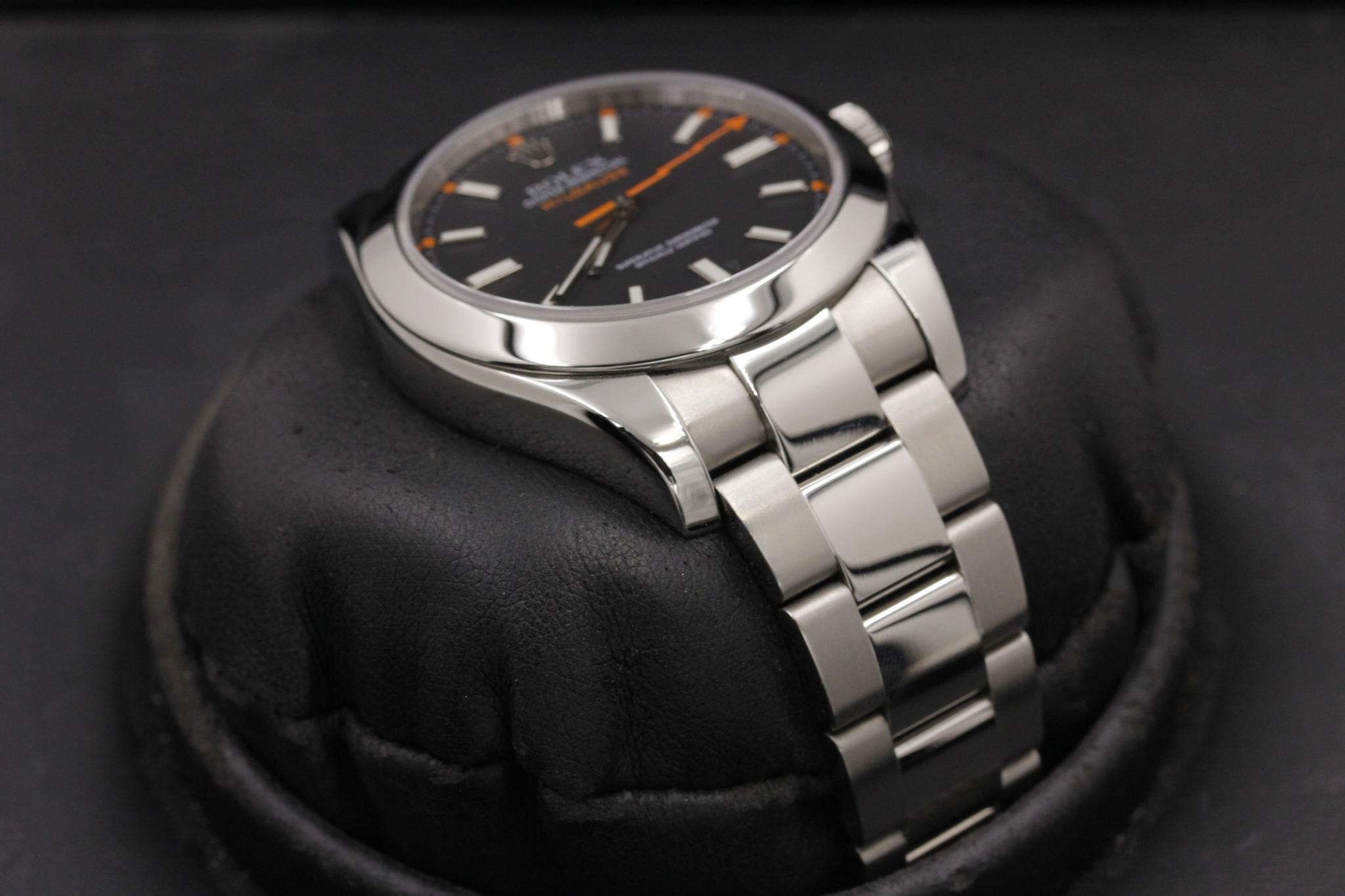 Watch Image 6