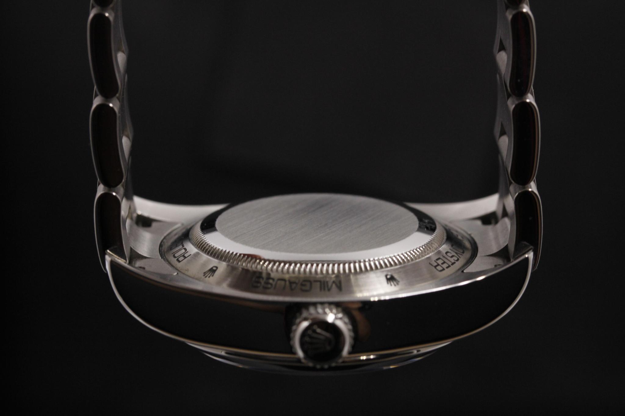Watch Image 7