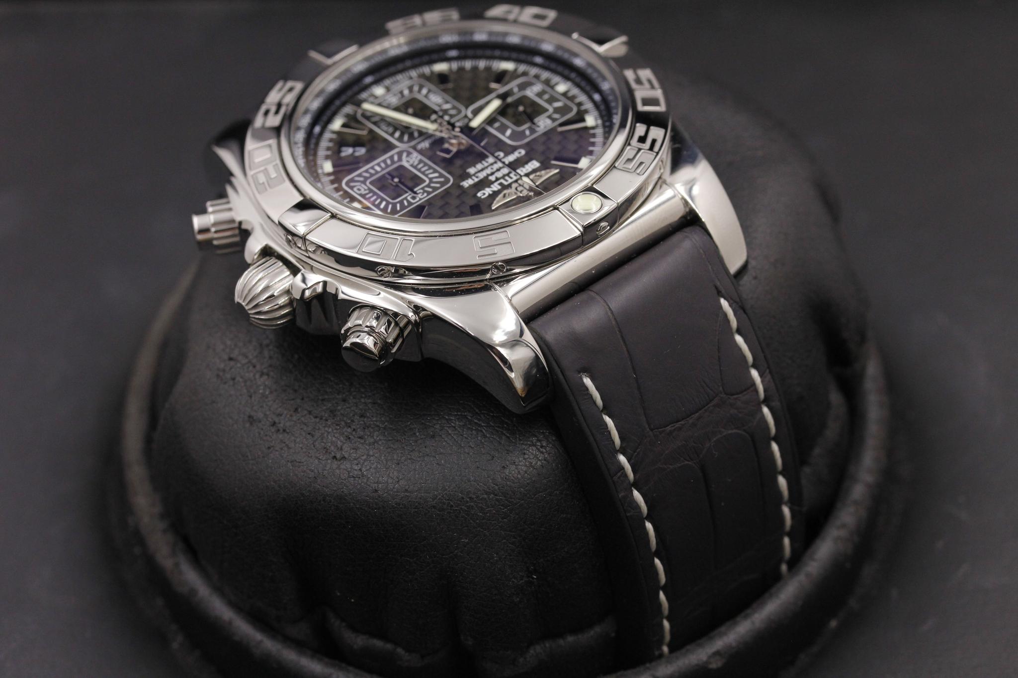 Watch Image 4