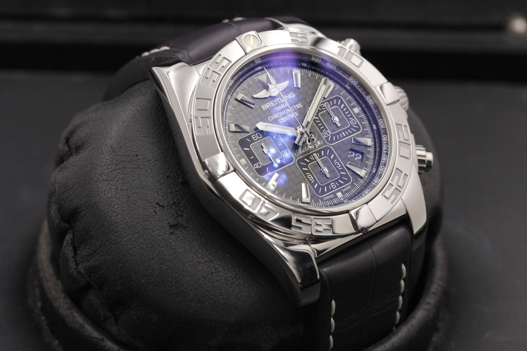 Watch Image 10