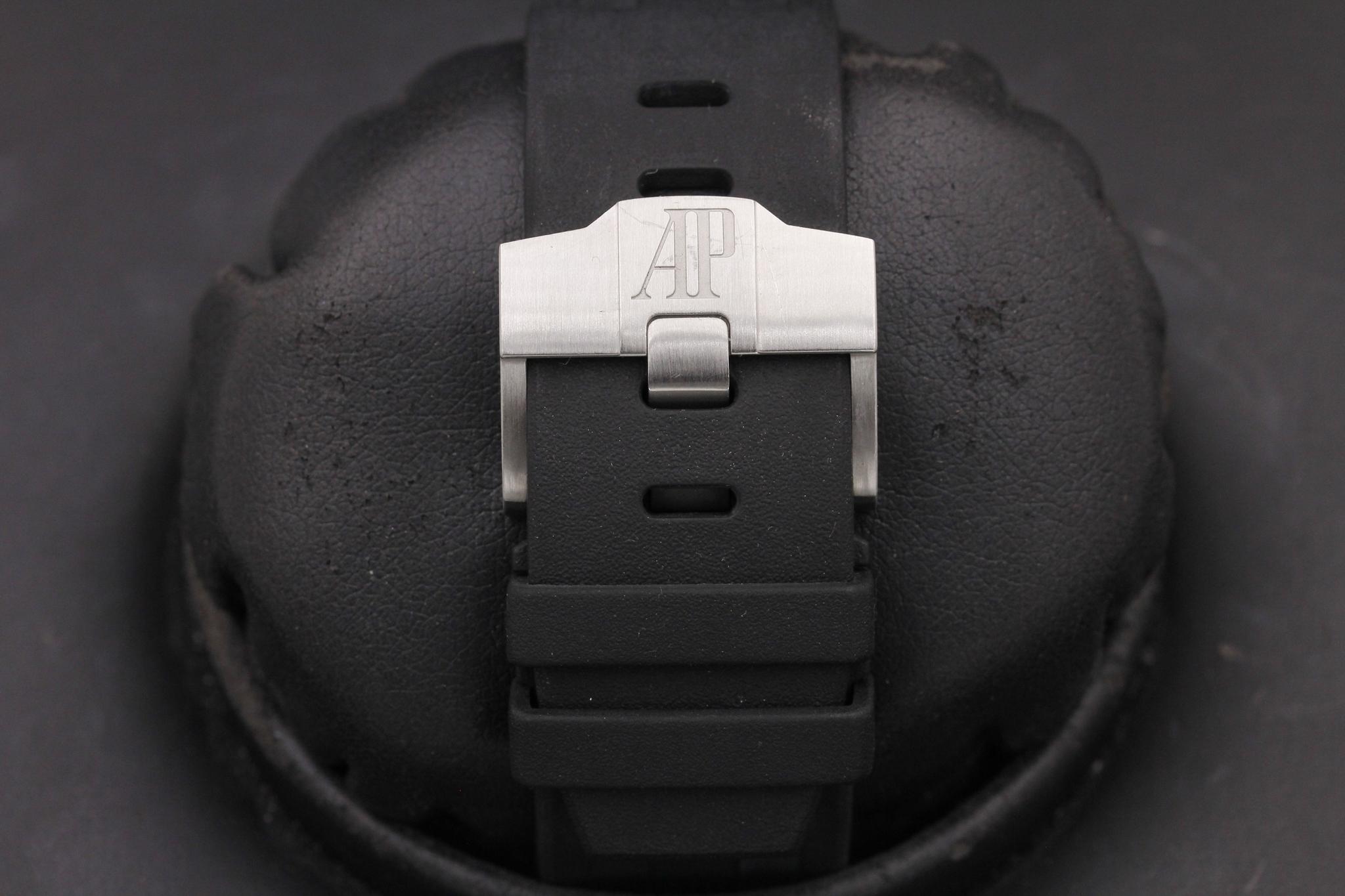 Watch Image 8