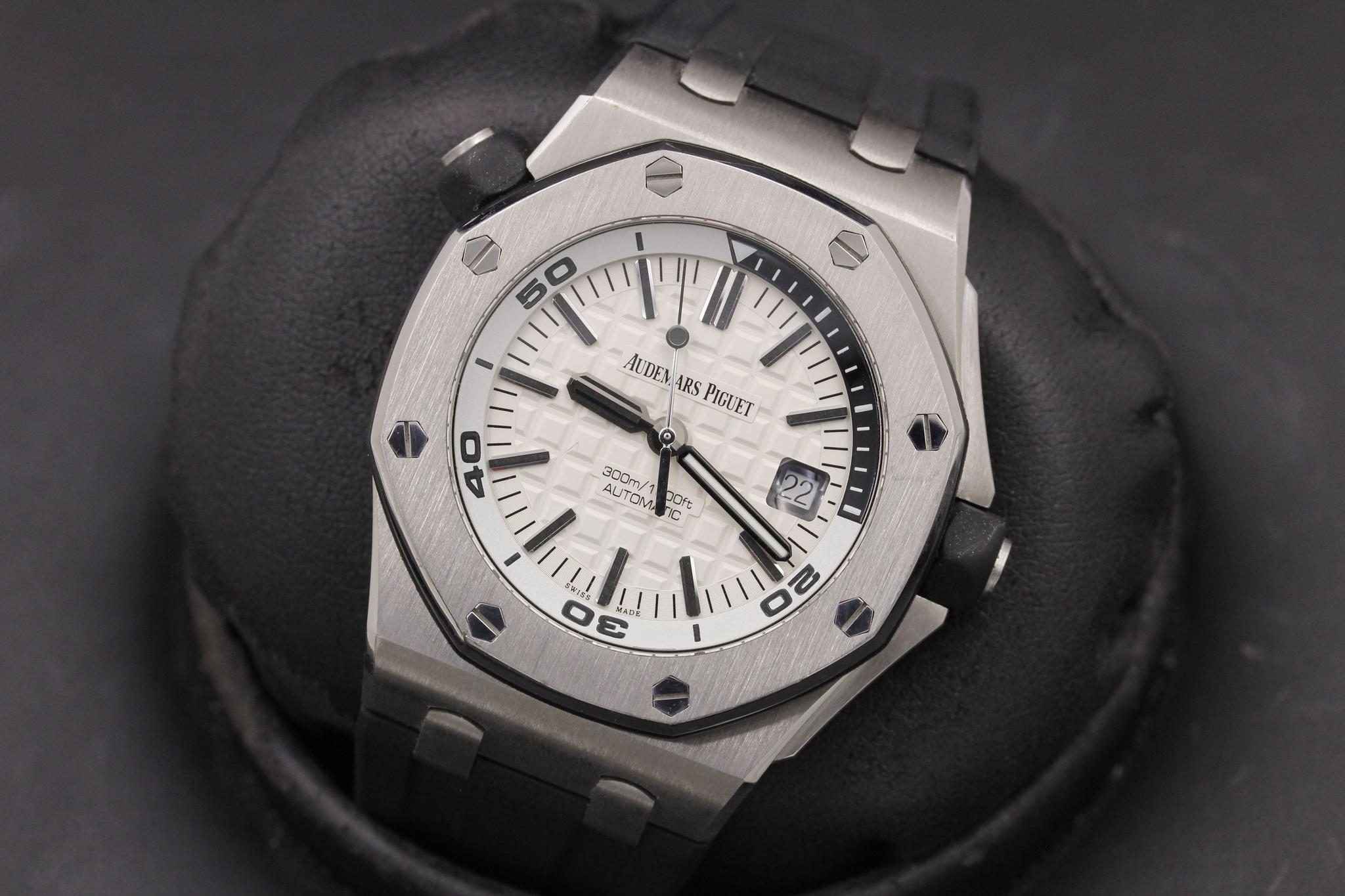 Watch Image 9