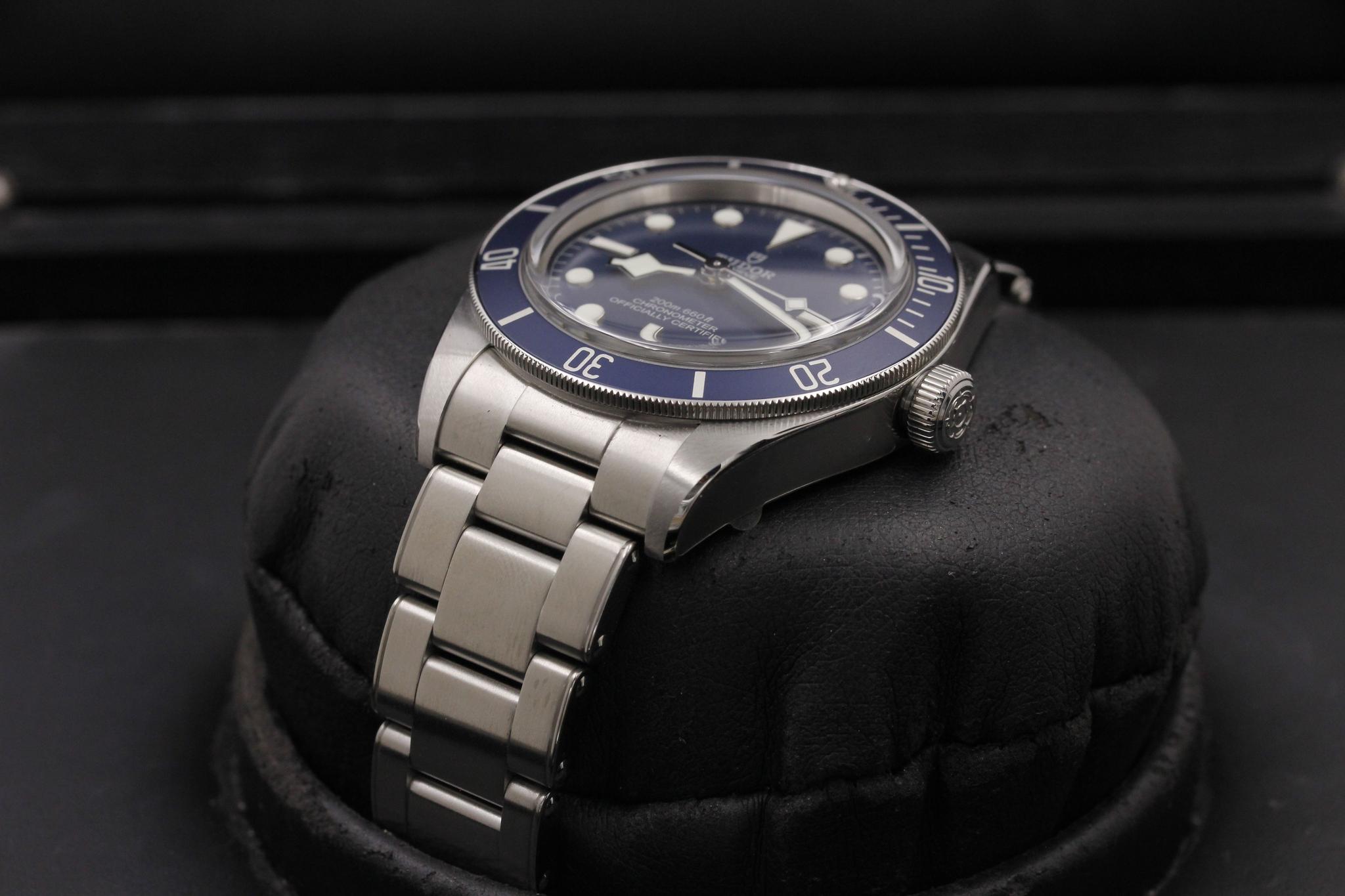Watch Image 2