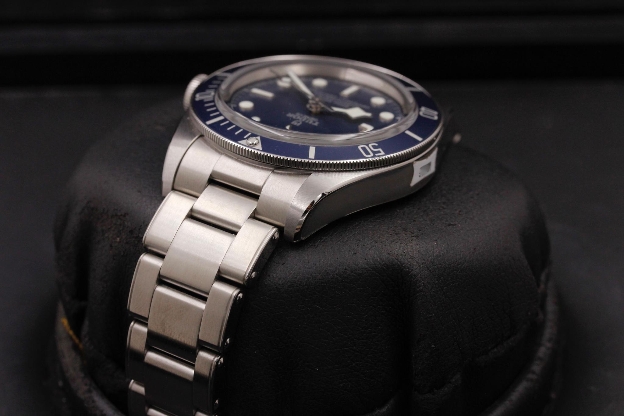 Watch Image 5