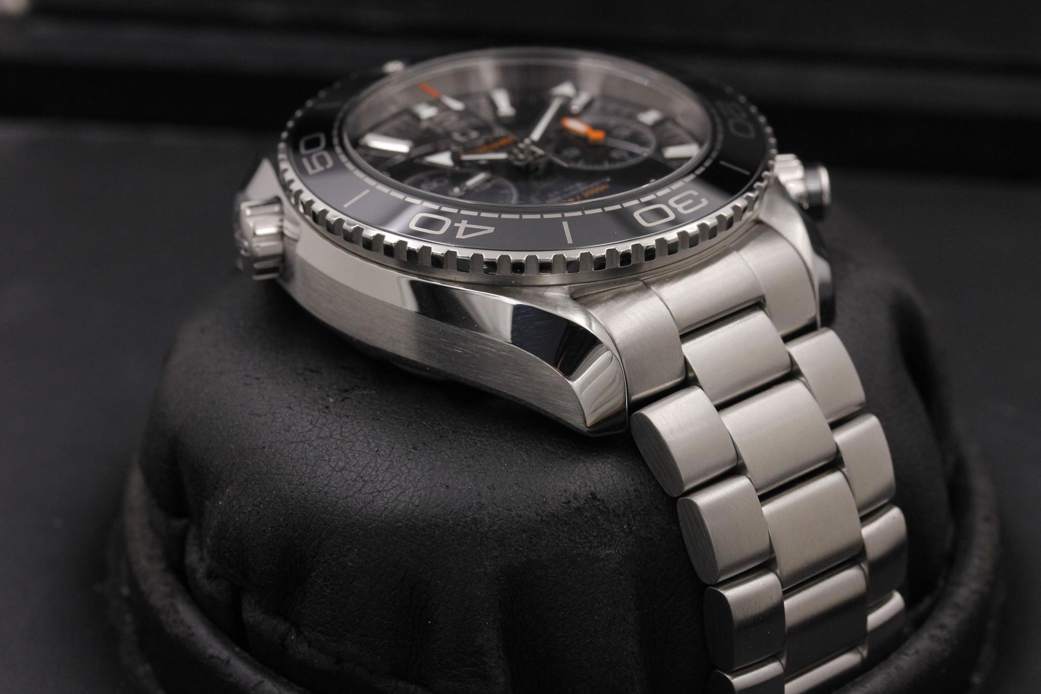 Watch Image 6