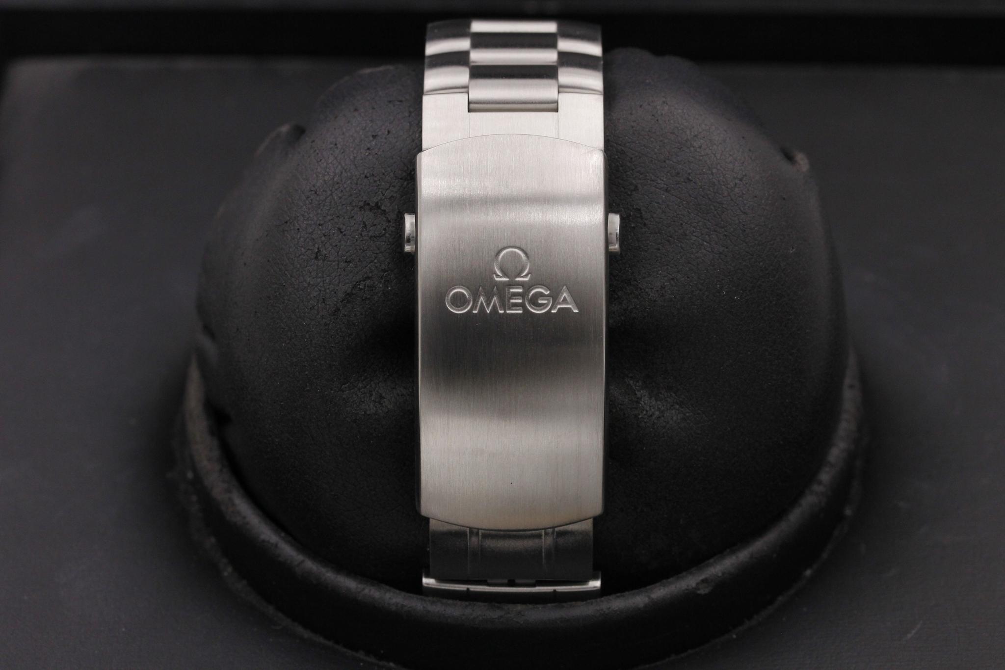 Watch Image 7