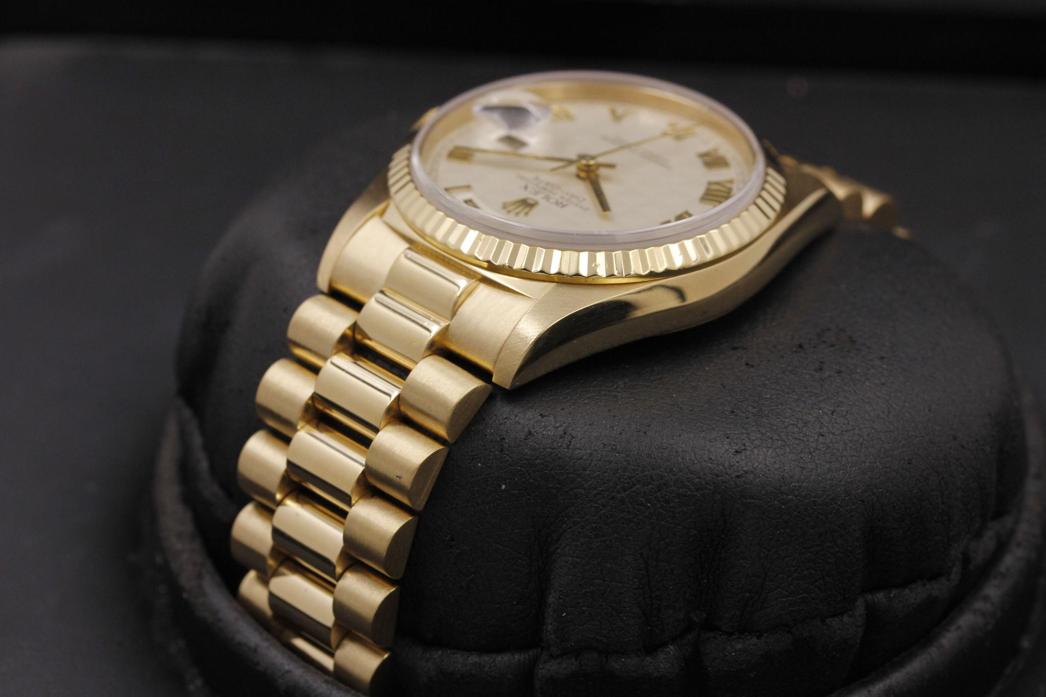 Watch Image 5